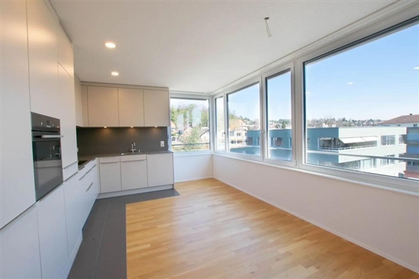 Appartamento in affitto - Foto 2 di 12