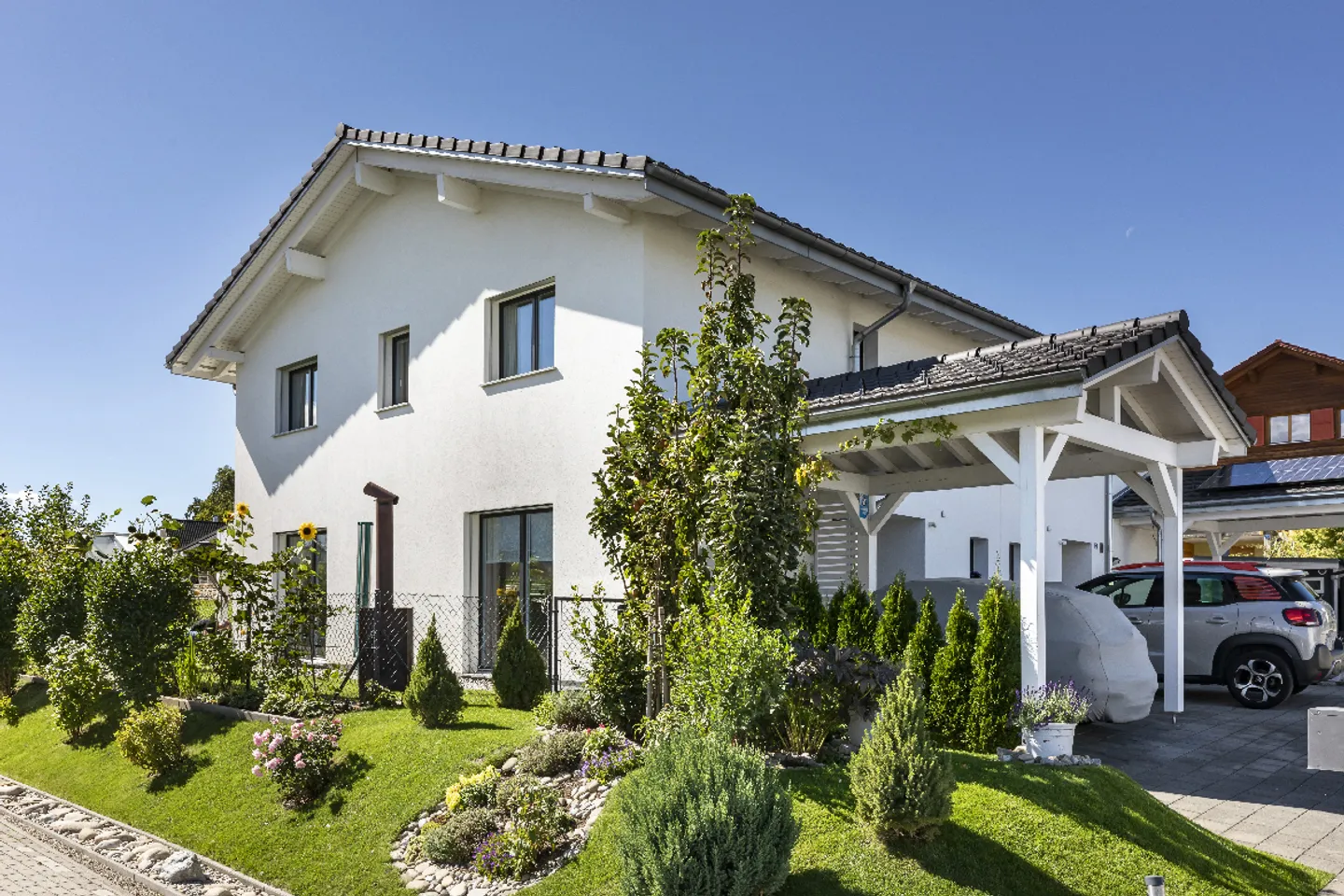 Bella villa bifamiliare, come nuova - Foto 1 di 14