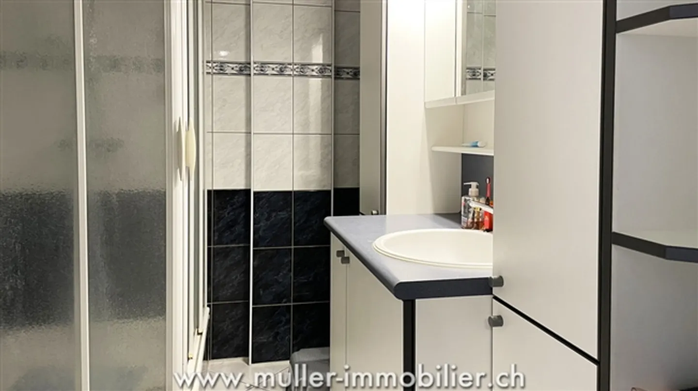 «Atypische Maisonette, mit Balkon, abseits des Verkehrs und in der Nähe von Annehmlichkeiten» - Foto 8 von 12