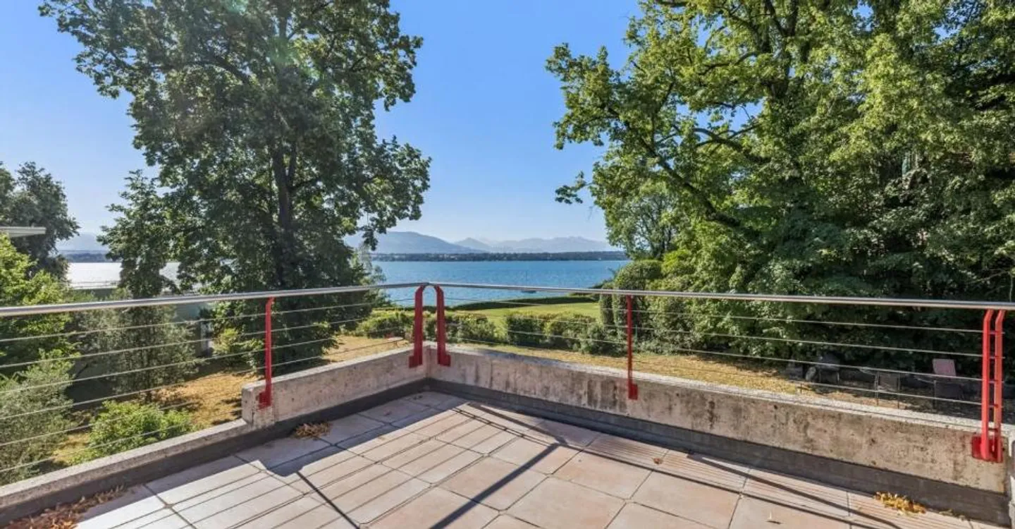 Eine charaktervolle Immobilie mit Blick auf den See - Foto 3 von 10