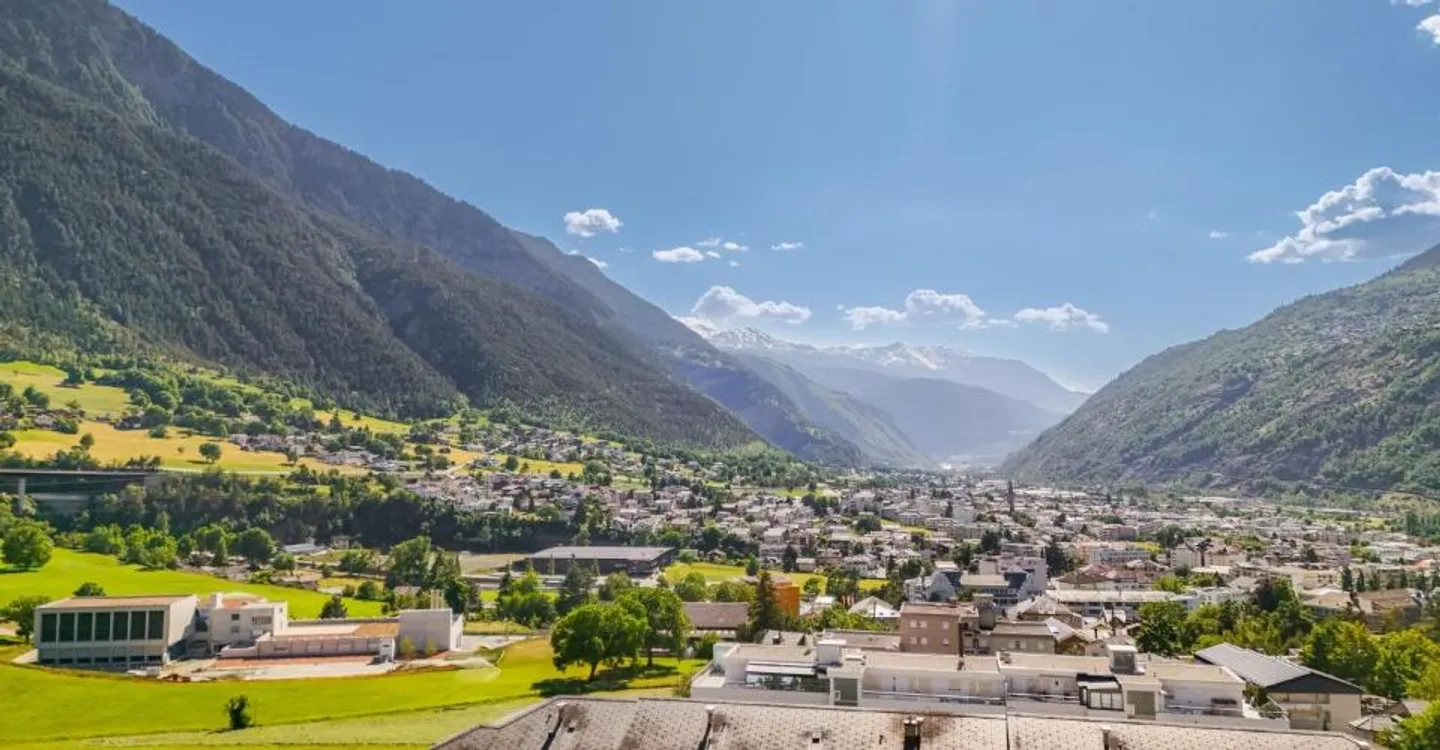 Appartement en attique spacieux avec vue panoramique sur Brig - Photo 10 sur 12