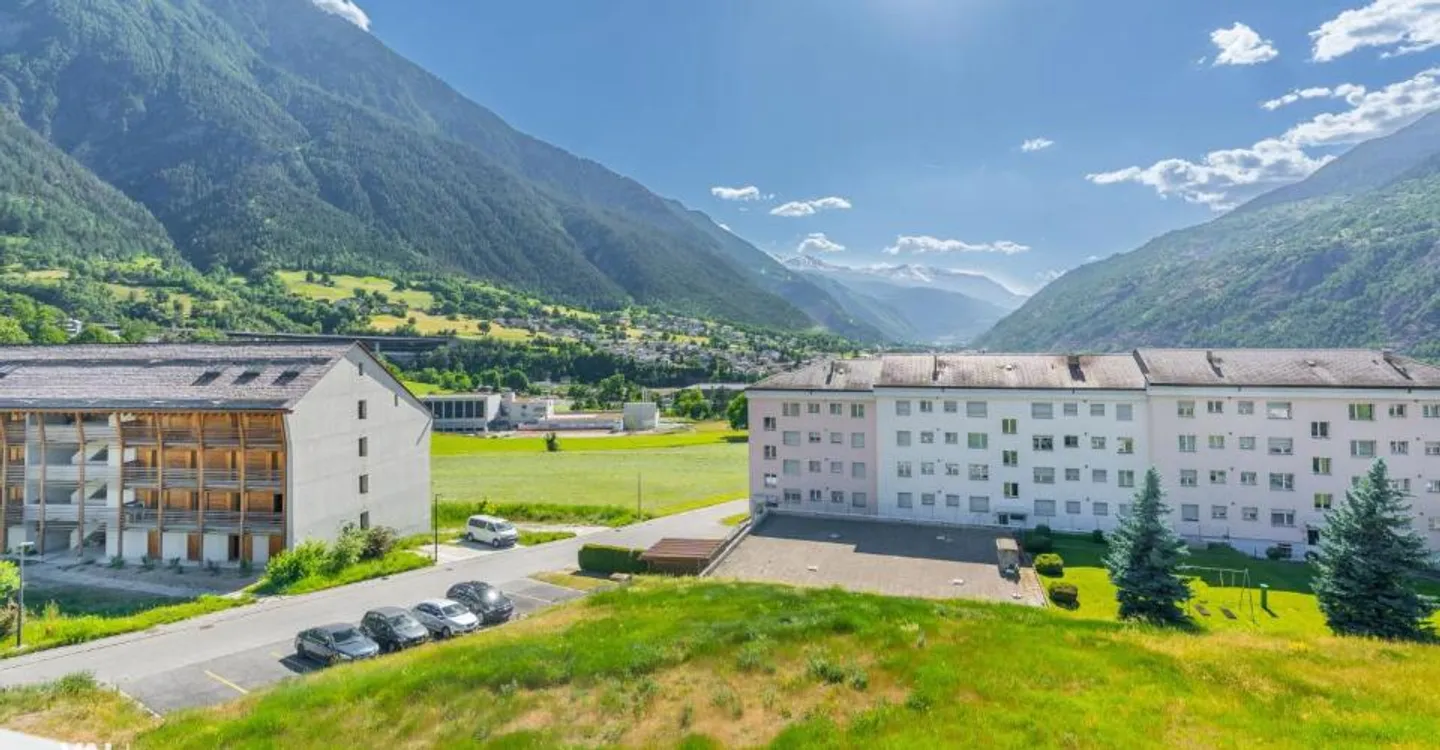Appartement en attique spacieux avec vue panoramique sur Brig - Photo 11 sur 12