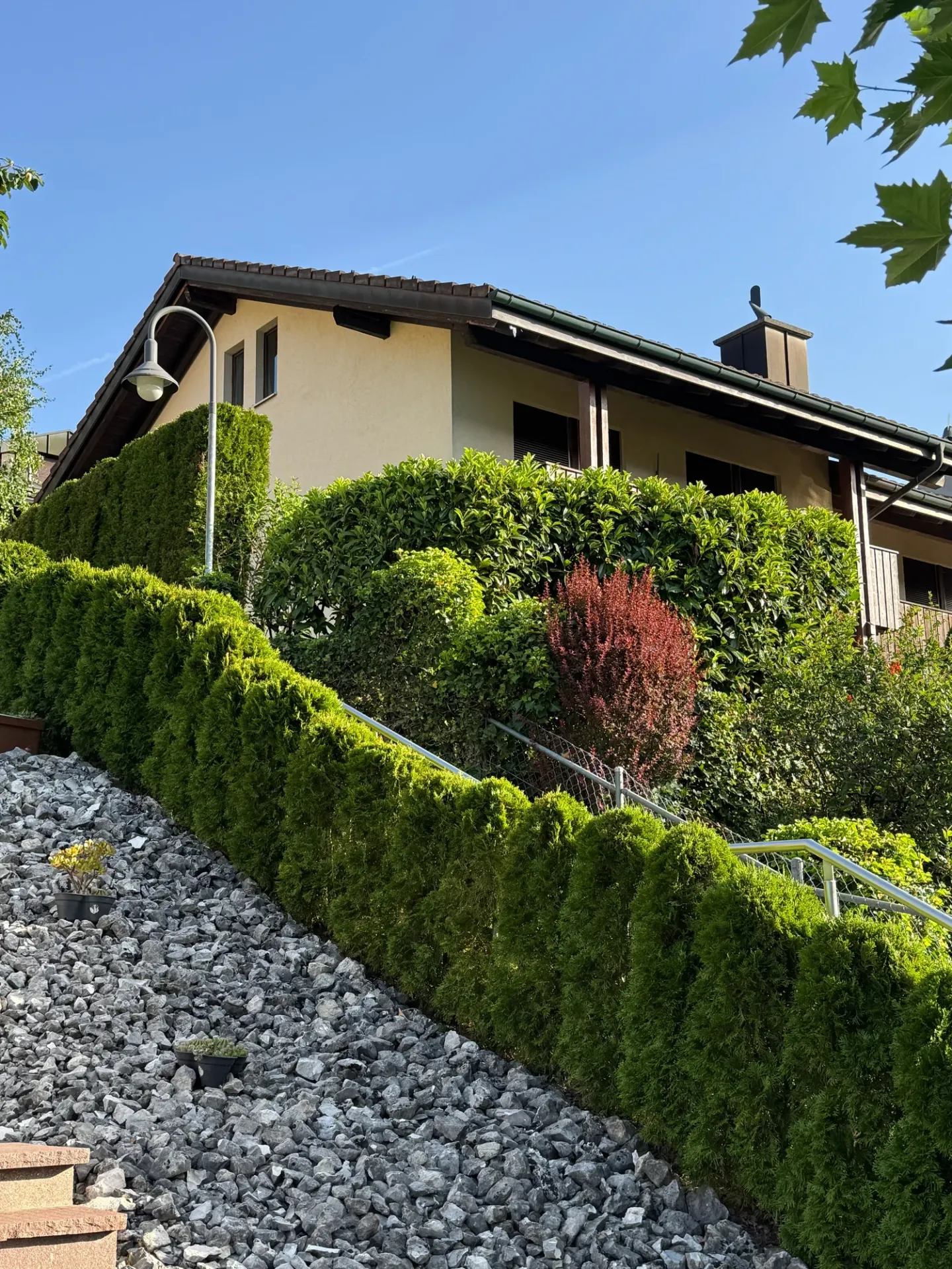 5.5-room corner townhouse with garden for rent in Adligenswil - Photo 2 of 13