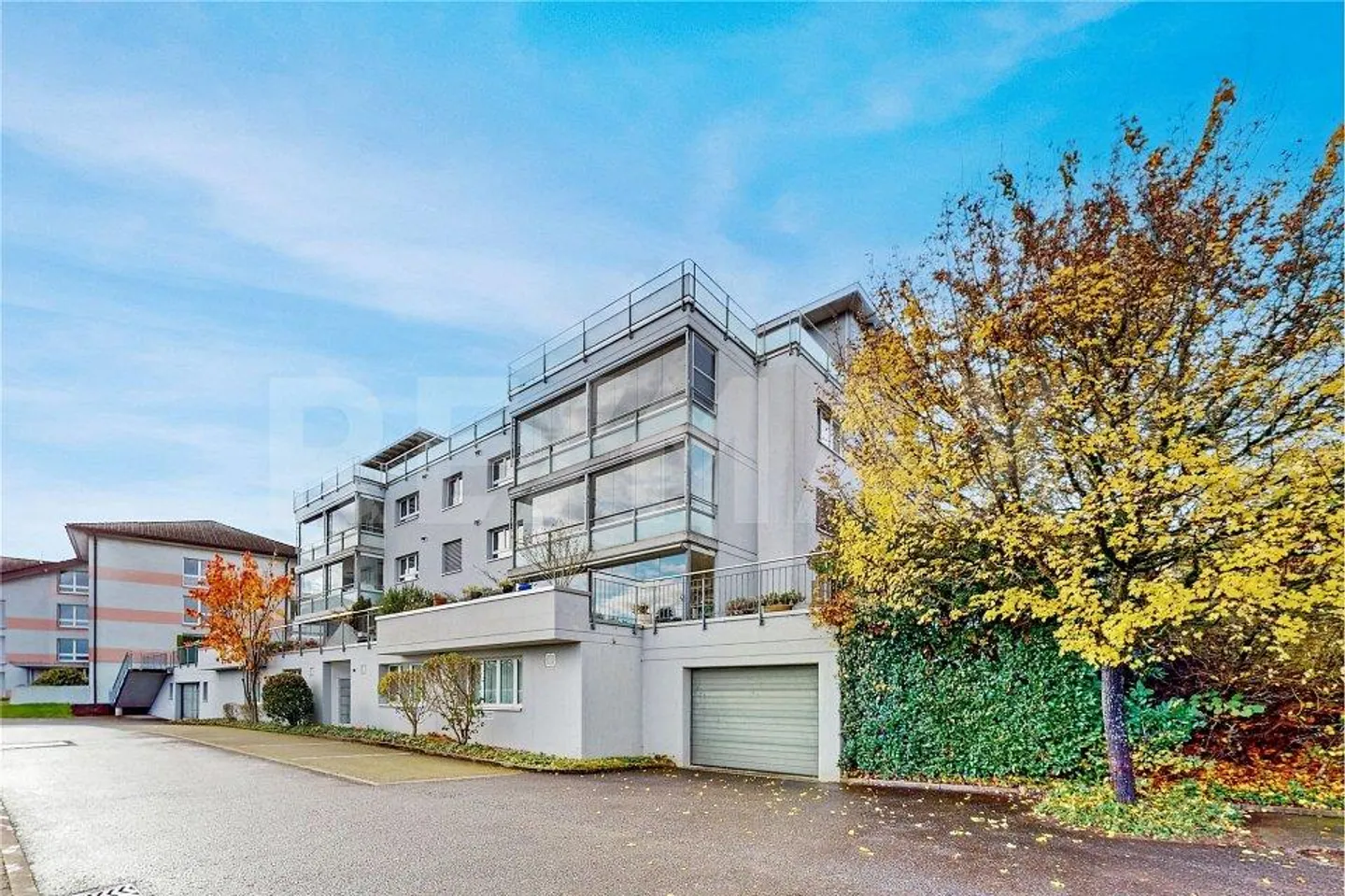 5½ Room Apartment, Elevator, Underground Parking Space Included, Lake View, Glazed... - Photo 5 of 13