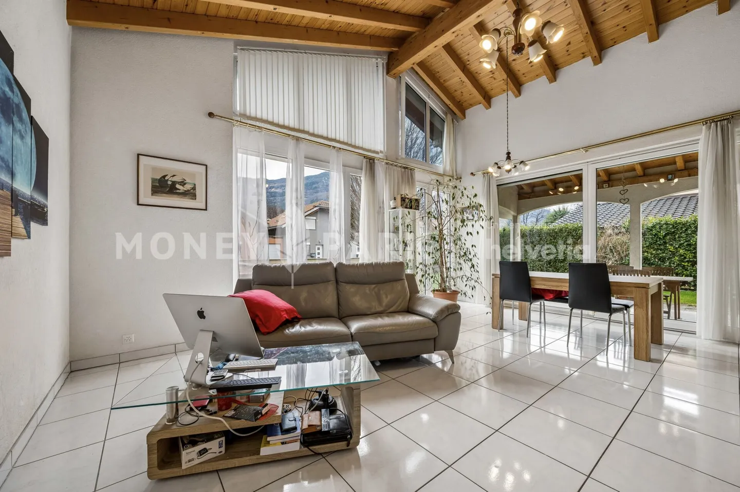 Villa familiale avec jardin facile - Photo 2 sur 15