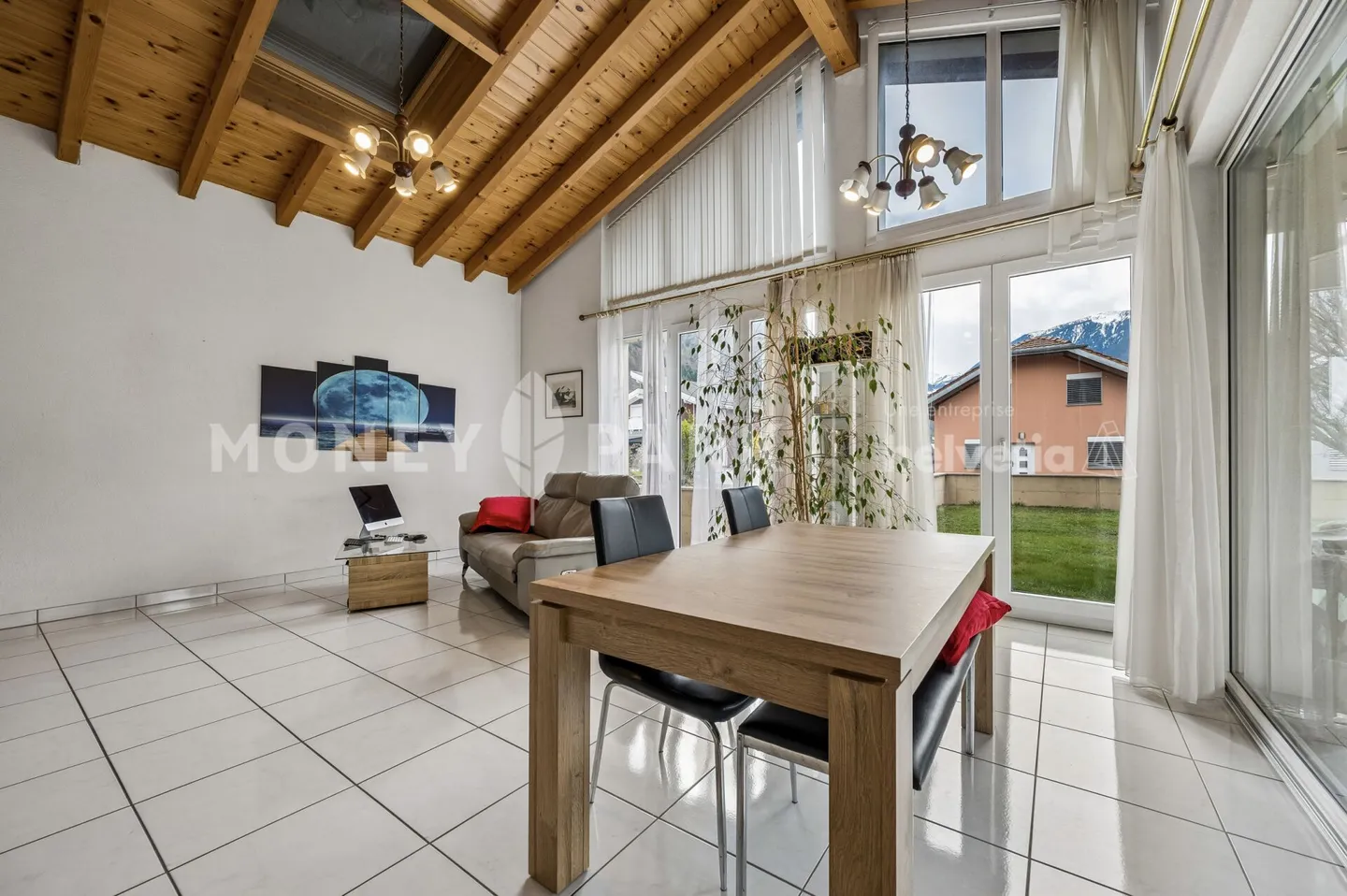 Villa familiale avec jardin facile - Photo 3 sur 15