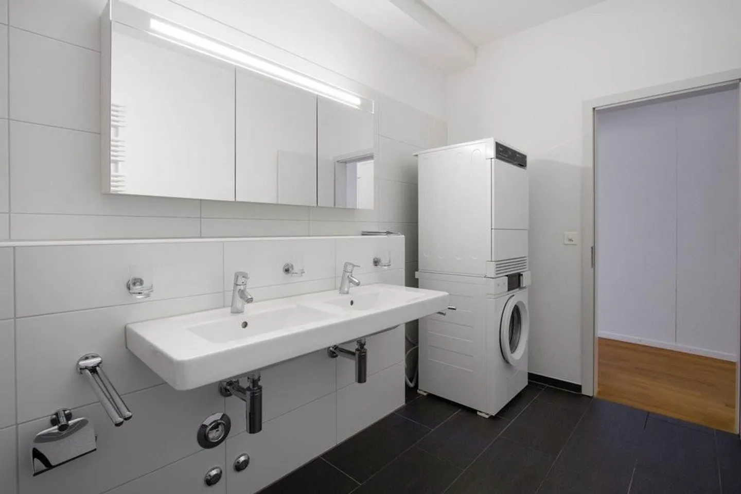 Apartment for rent - Photo 7 of 11