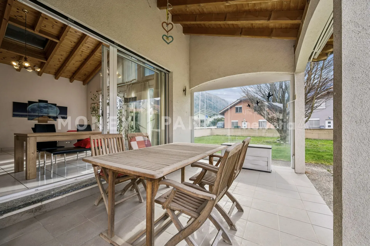 Villa familiale avec jardin facile - Photo 4 sur 15