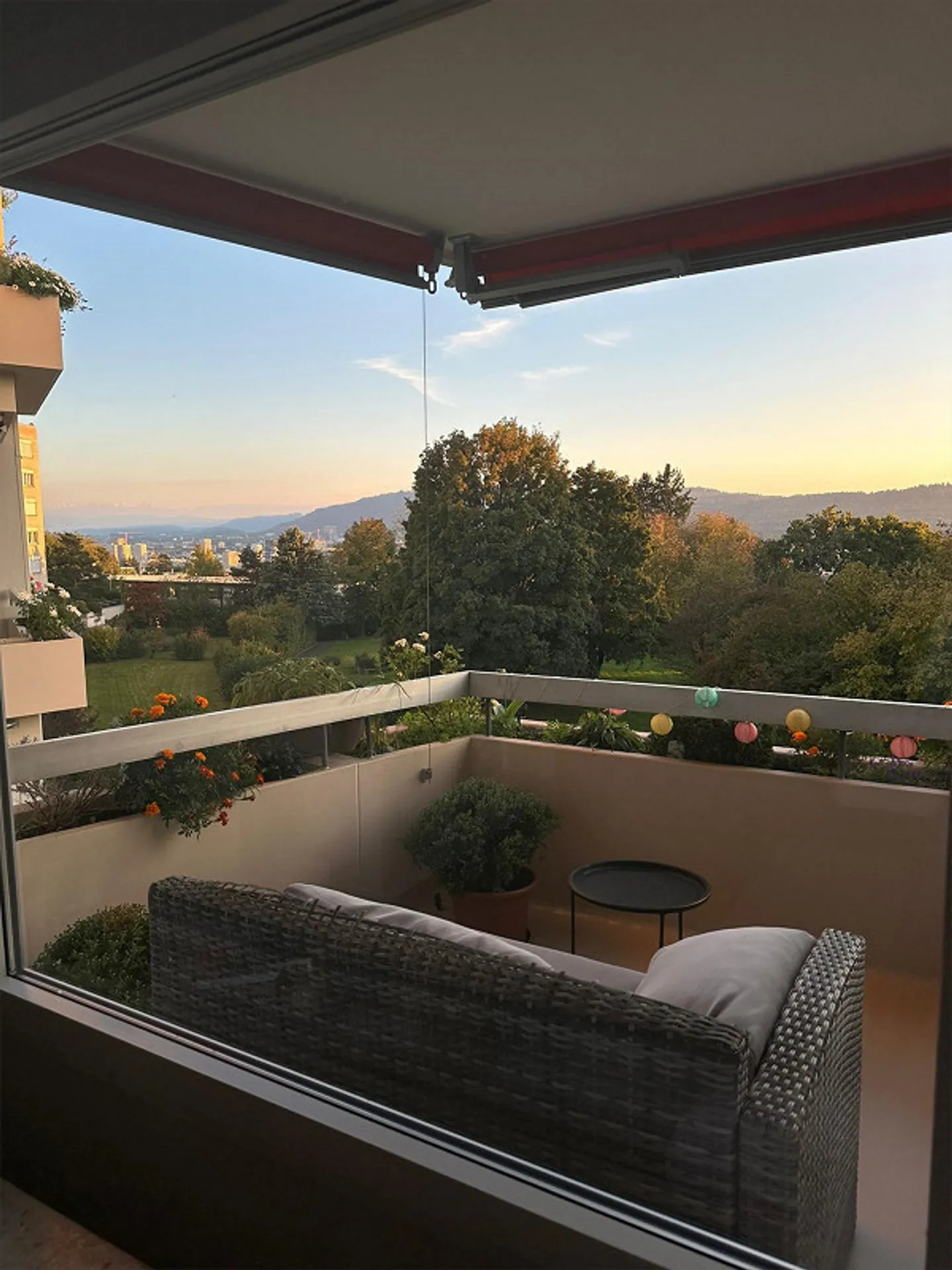 Furnished 3.5-Room Apartment with Balcony in Zurich Höngg - Photo 7 of 7