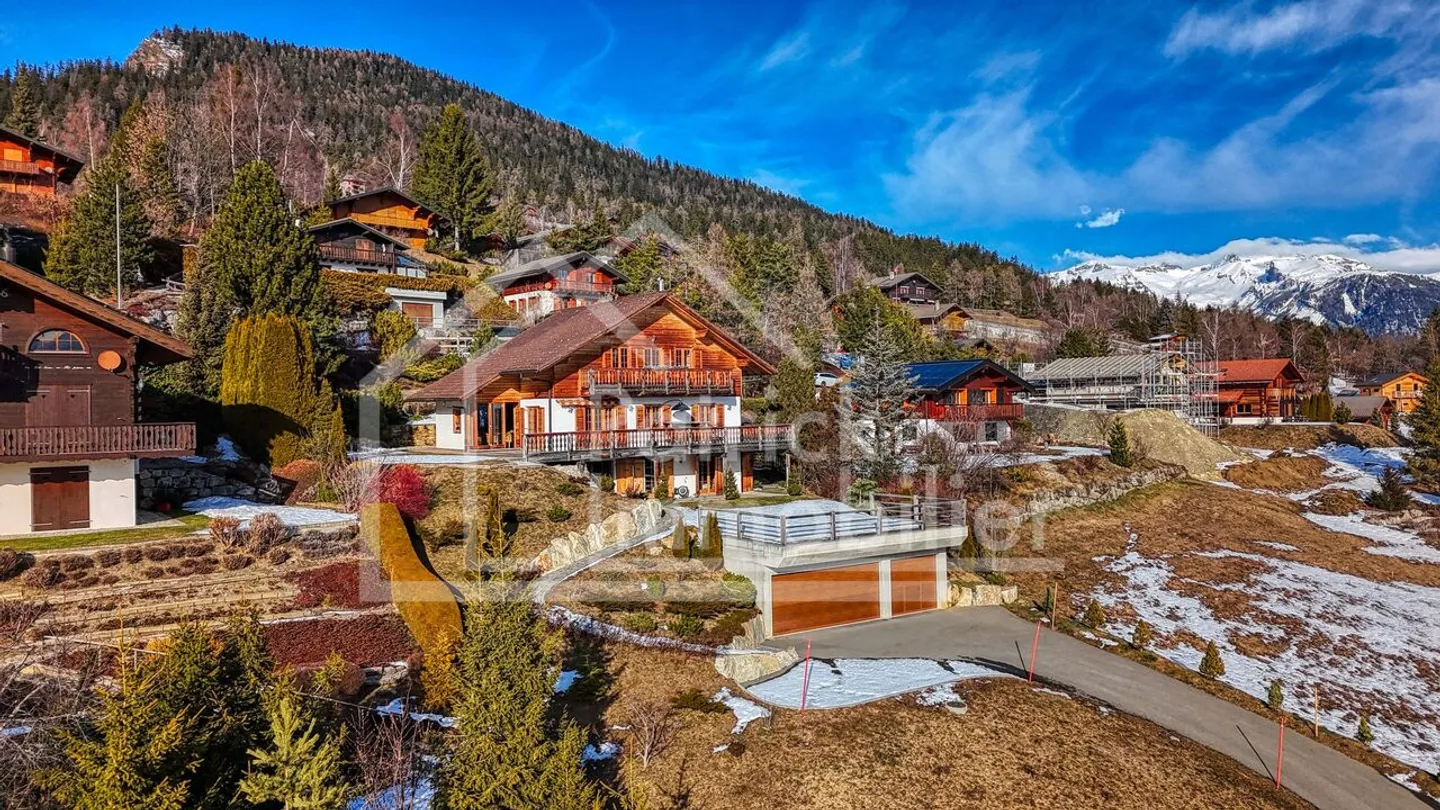 Chalet d'exception rénové - résidence secondaire, vente étrangers - Photo 2 sur 16