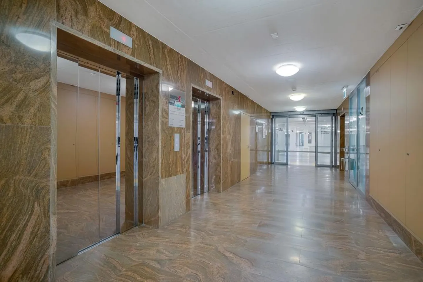 EINSTEIN PARKING Long-term tenant - 2 variants - Photo 2 of 4