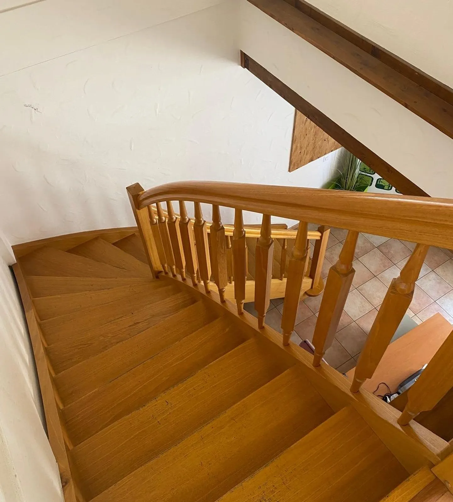 OFFICE/SHOWROOM 105m2 on 2 floors - 2,390.- per month / utilities included - Photo 4 of 12