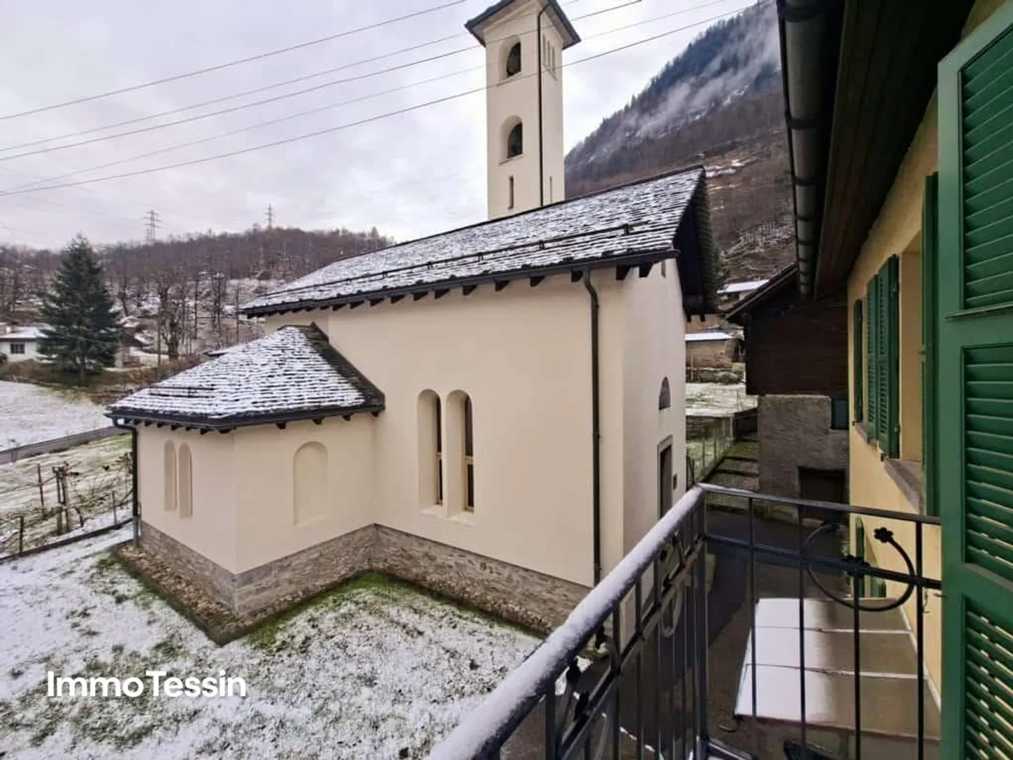 Grosszügiges & komplett renoviertes Haus mit 7 Schlafzimmern an ruh... - Foto 3 von 13