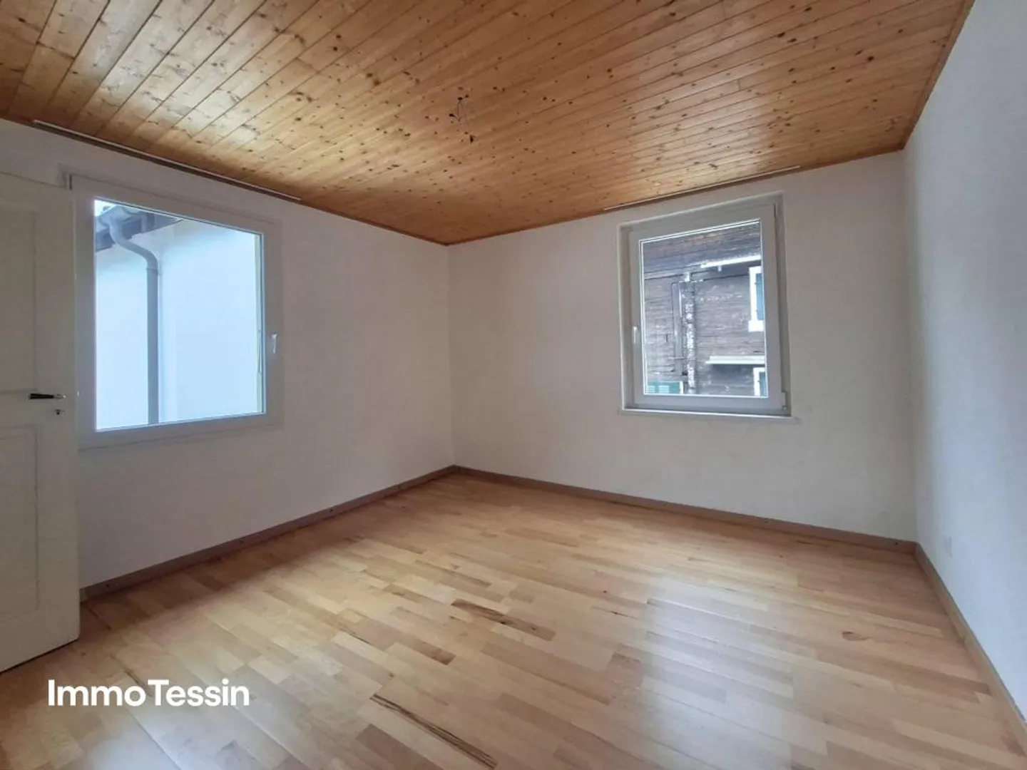 Grosszügiges & komplett renoviertes Haus mit 7 Schlafzimmern an ruh... - Foto 6 von 13