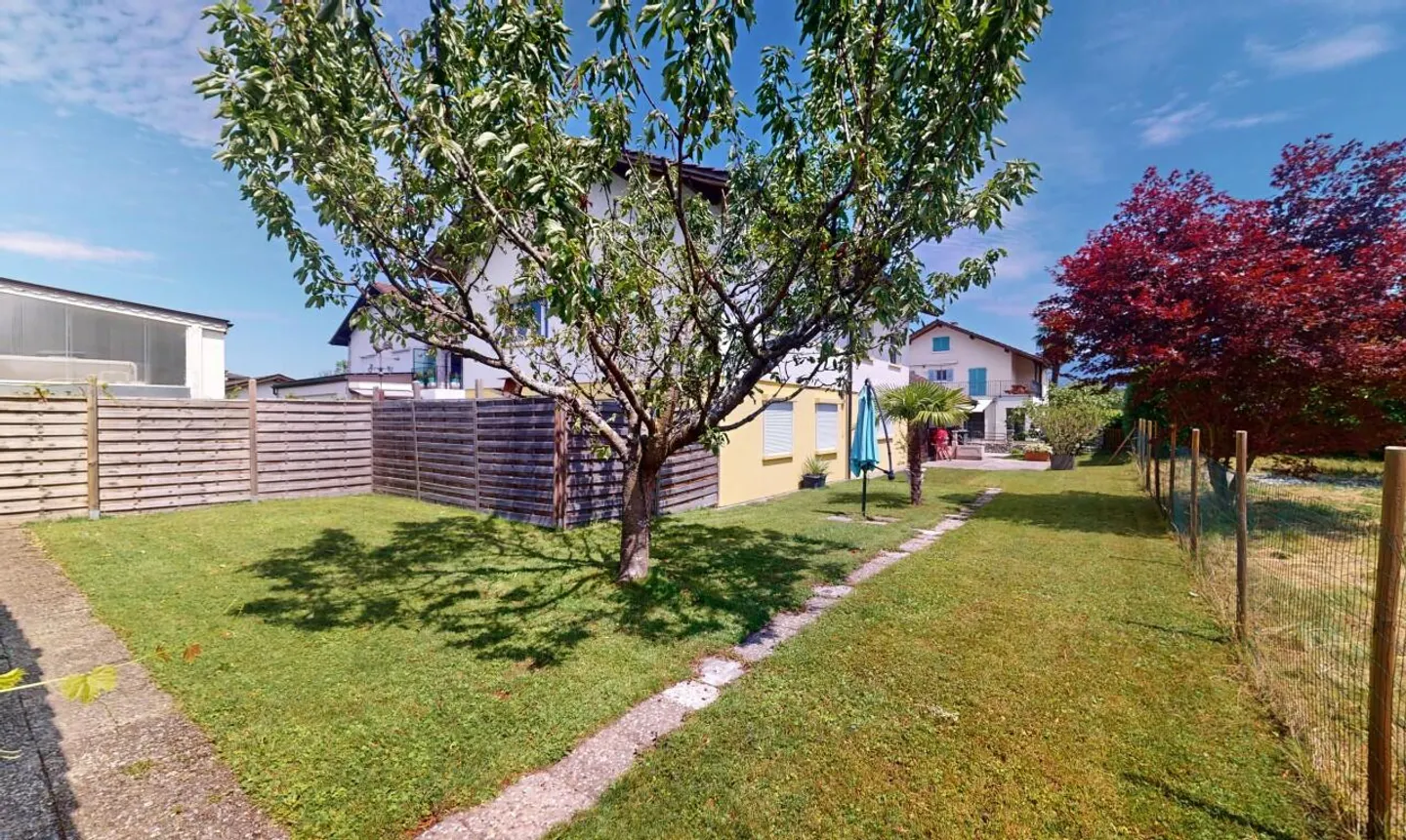 Le Bouveret: Villa with two apartments in PPE - Photo 2 of 13