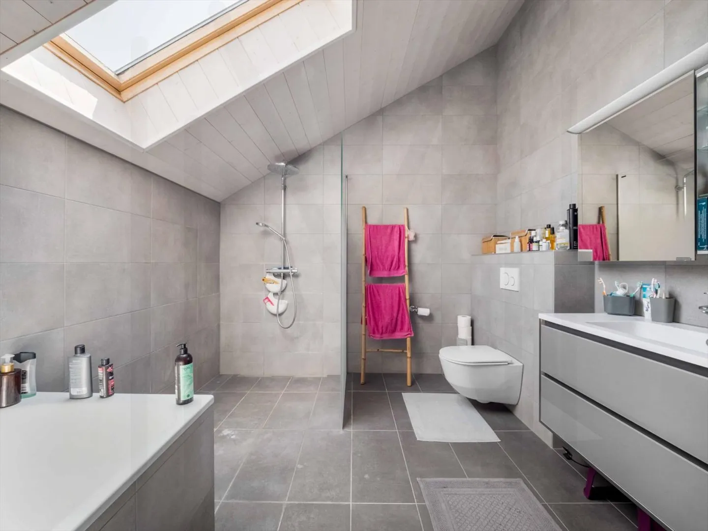 Wunderschöne 4,5-Zimmer-Einfamilienvilla in privilegierter Wohnlage - Foto 10 von 12