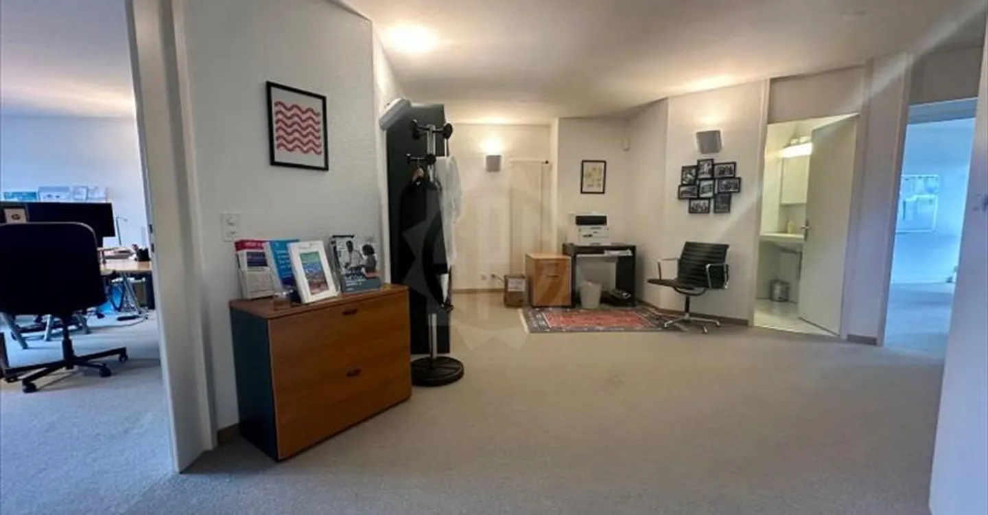 Office space for rent - Photo 6 of 12