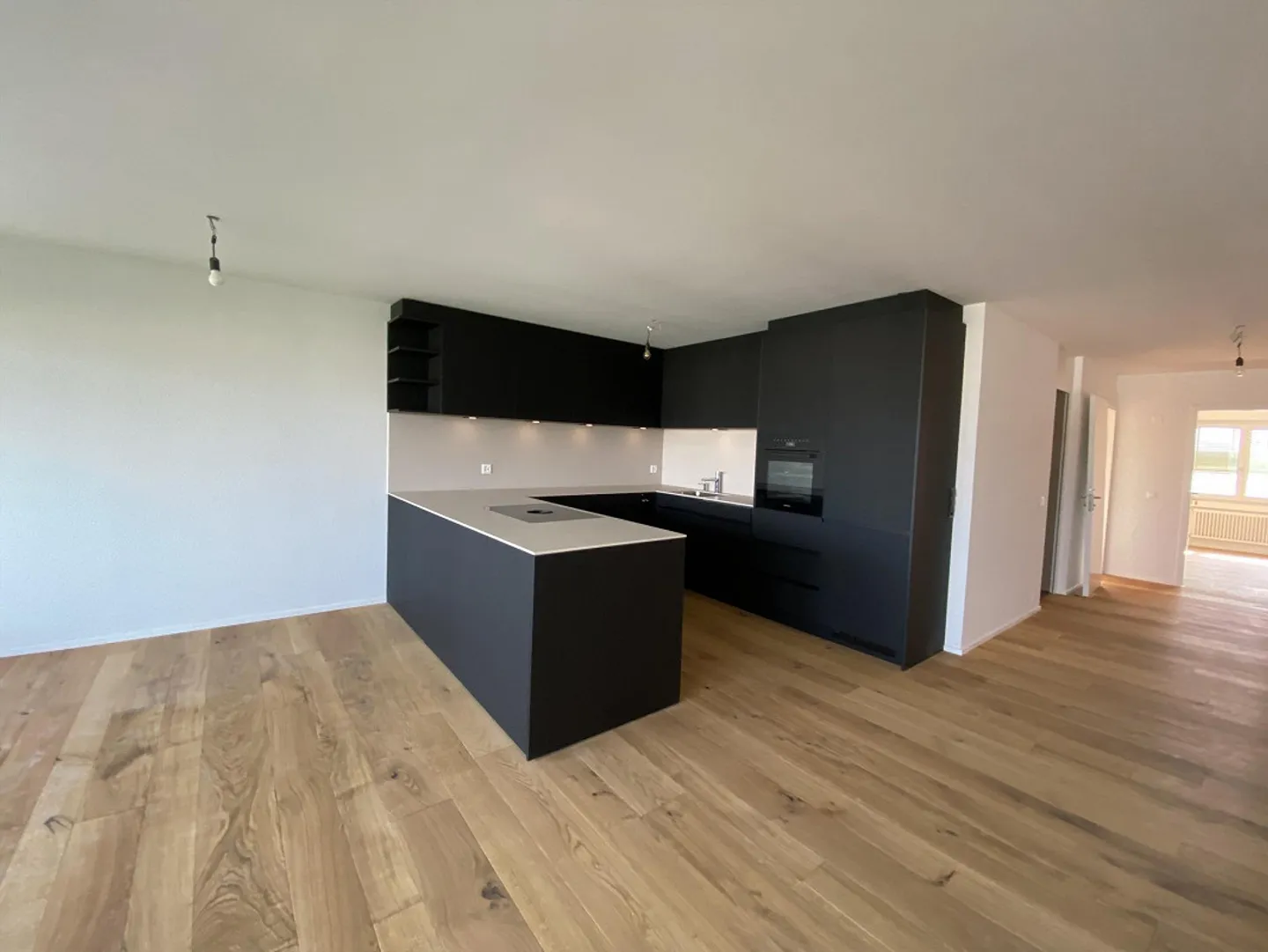 Quiet and modern 4.5-room apartment with panoramic view & south balcony - Photo 19 of 19