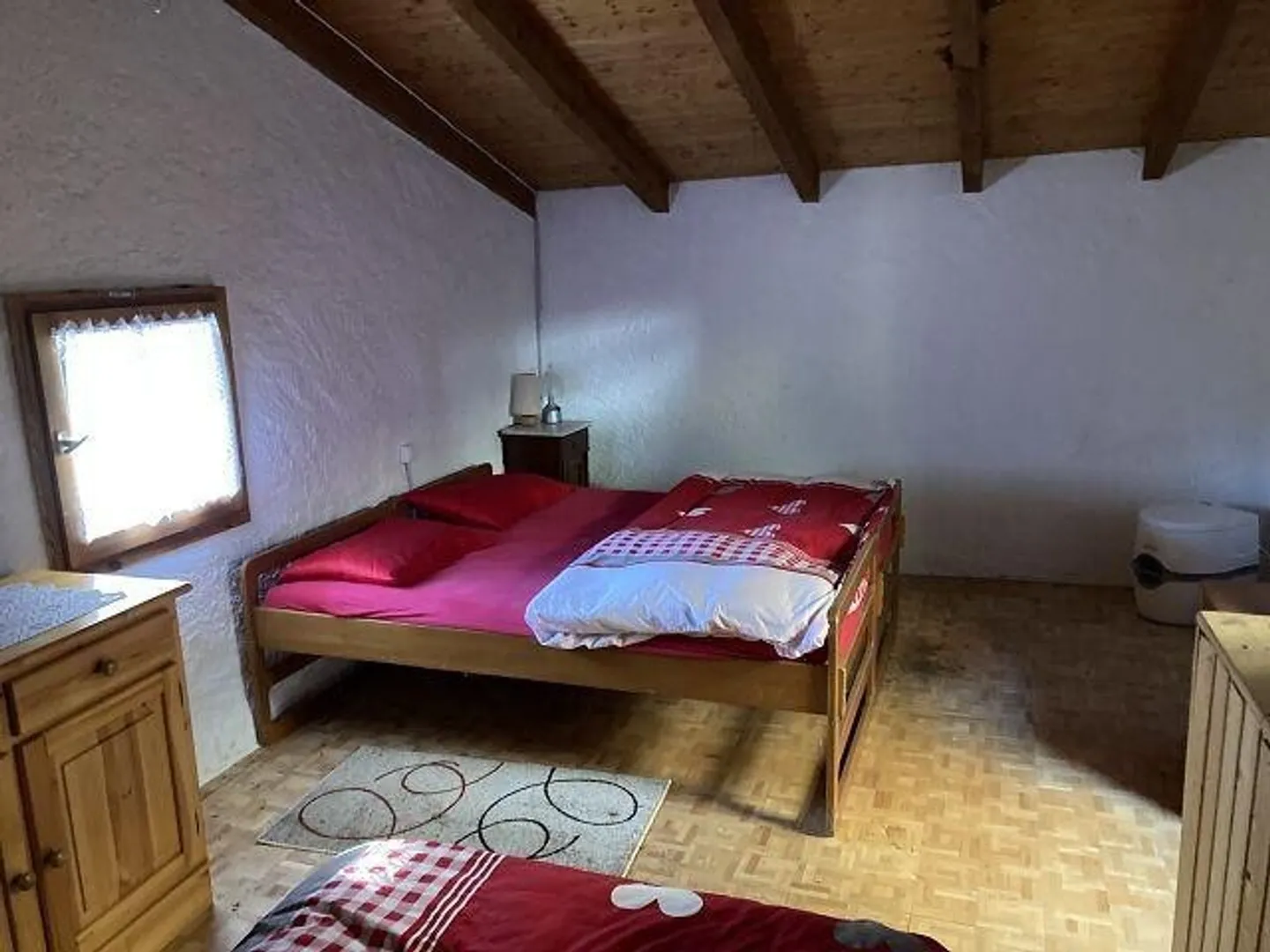 Idyllic Rustic Village Retreat - Photo 9 of 12