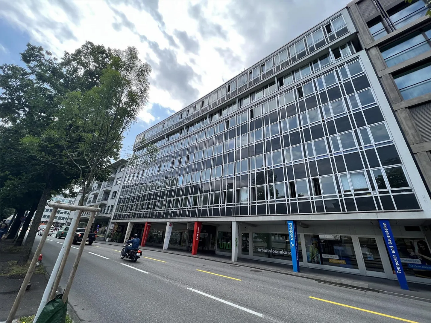 Commercial Property in Thun - Photo 1 of 12