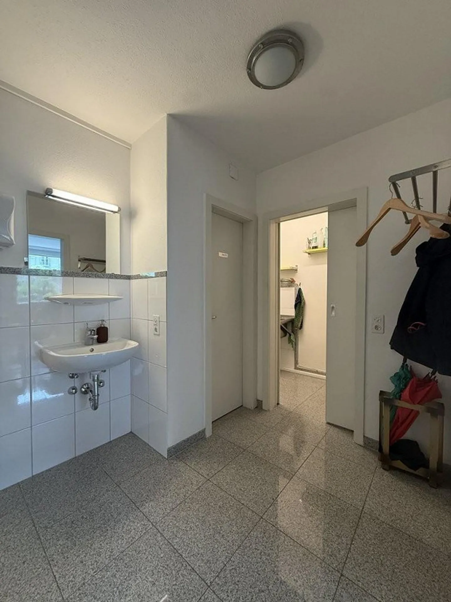 Vos nouveaux locaux de bureau/pratique au Hirschengraben ! - Photo 7 sur 11