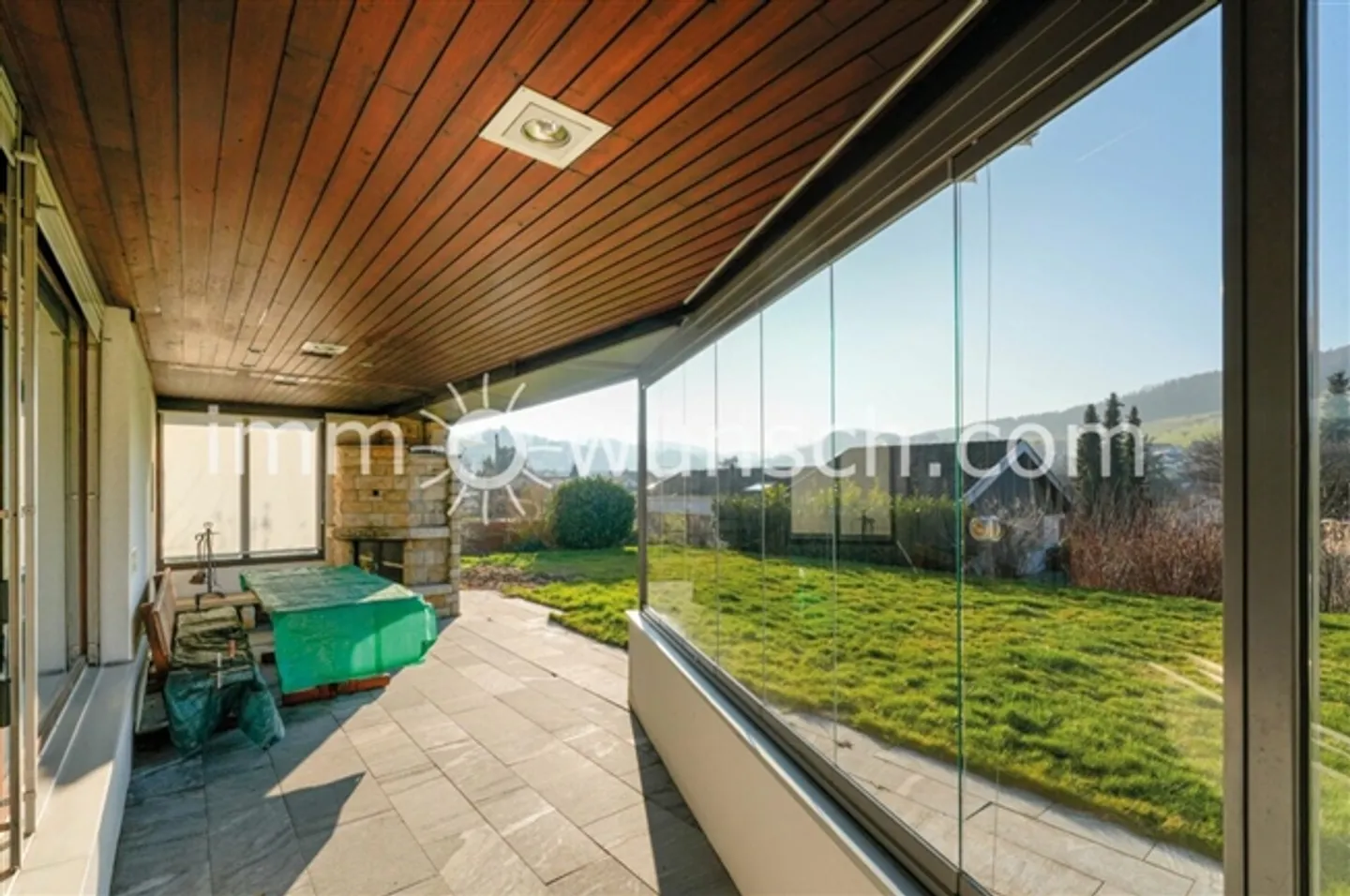 Ampia casa unifamiliare di 5 ½ locali con piscina e grande area giardino - Foto 3 di 12