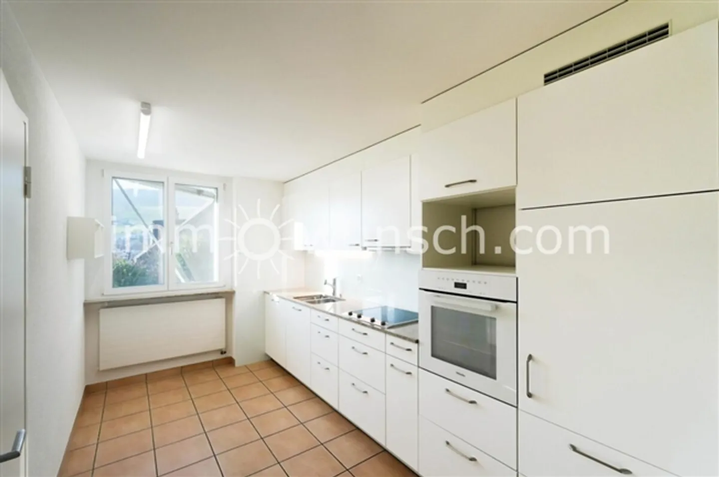 Ampia casa unifamiliare di 5 ½ locali con piscina e grande area giardino - Foto 7 di 12