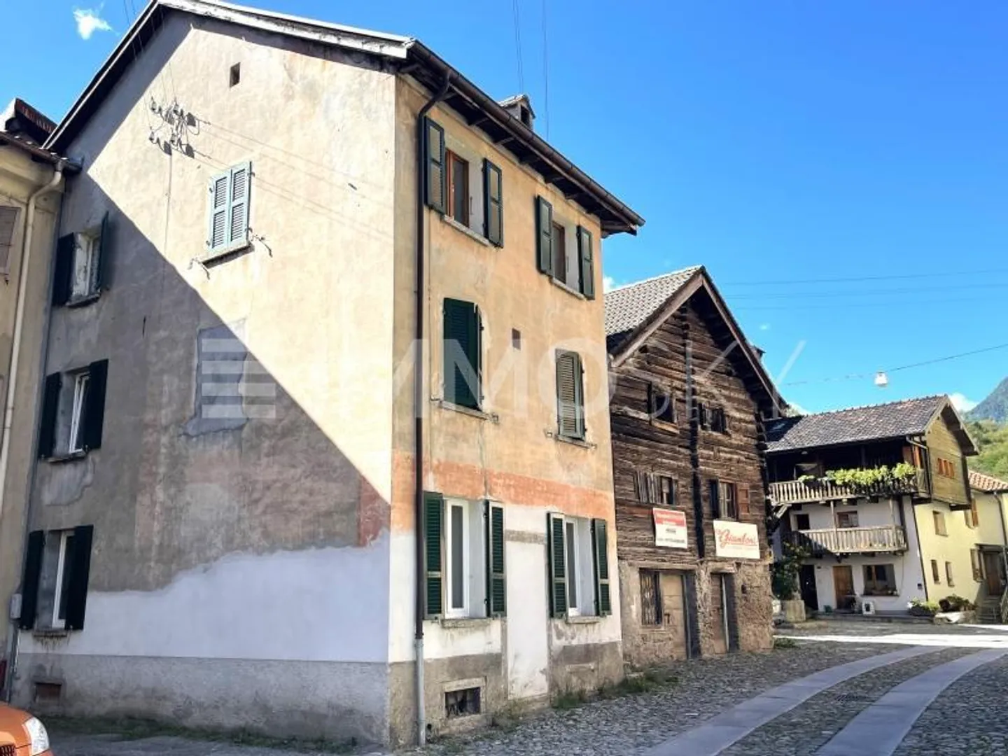 Posizione centrale con servizi nelle vicinanze - Foto 2 von 5