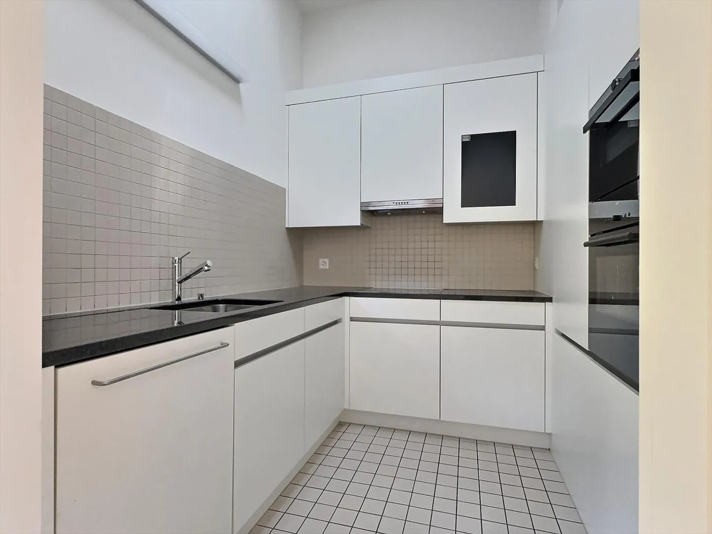 Villa indipendente raggruppata di 5,5 locali (4 camere) + studio indipendente - Foto 9 di 13