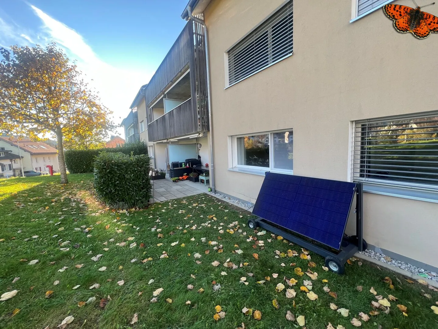 MAGNIFICENT 4-ROOM GROUND FLOOR APARTMENT! - Photo 13 of 15