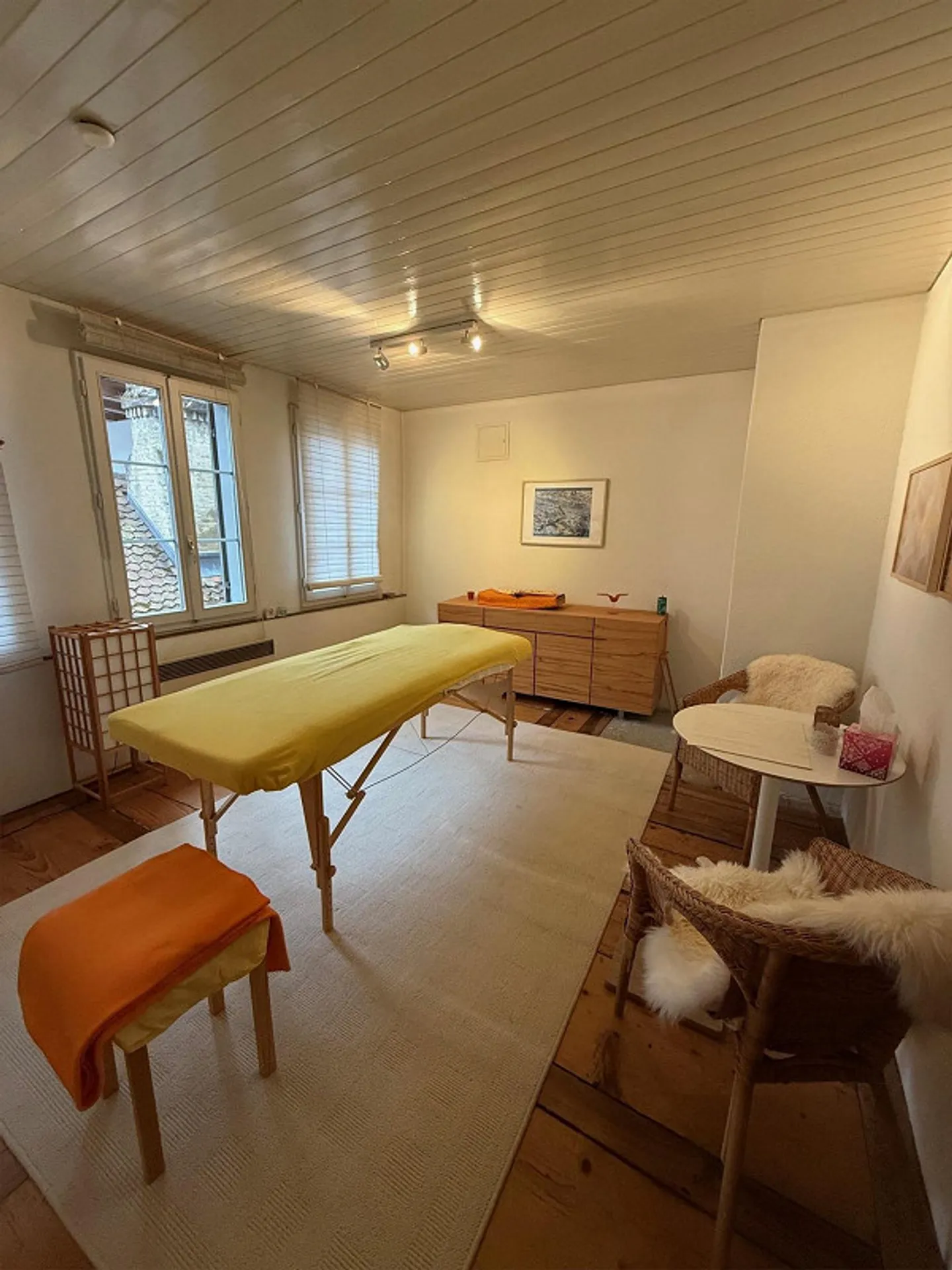 Small office/therapy room in a historic building on Neugasse in Zug - Photo 1 of 4