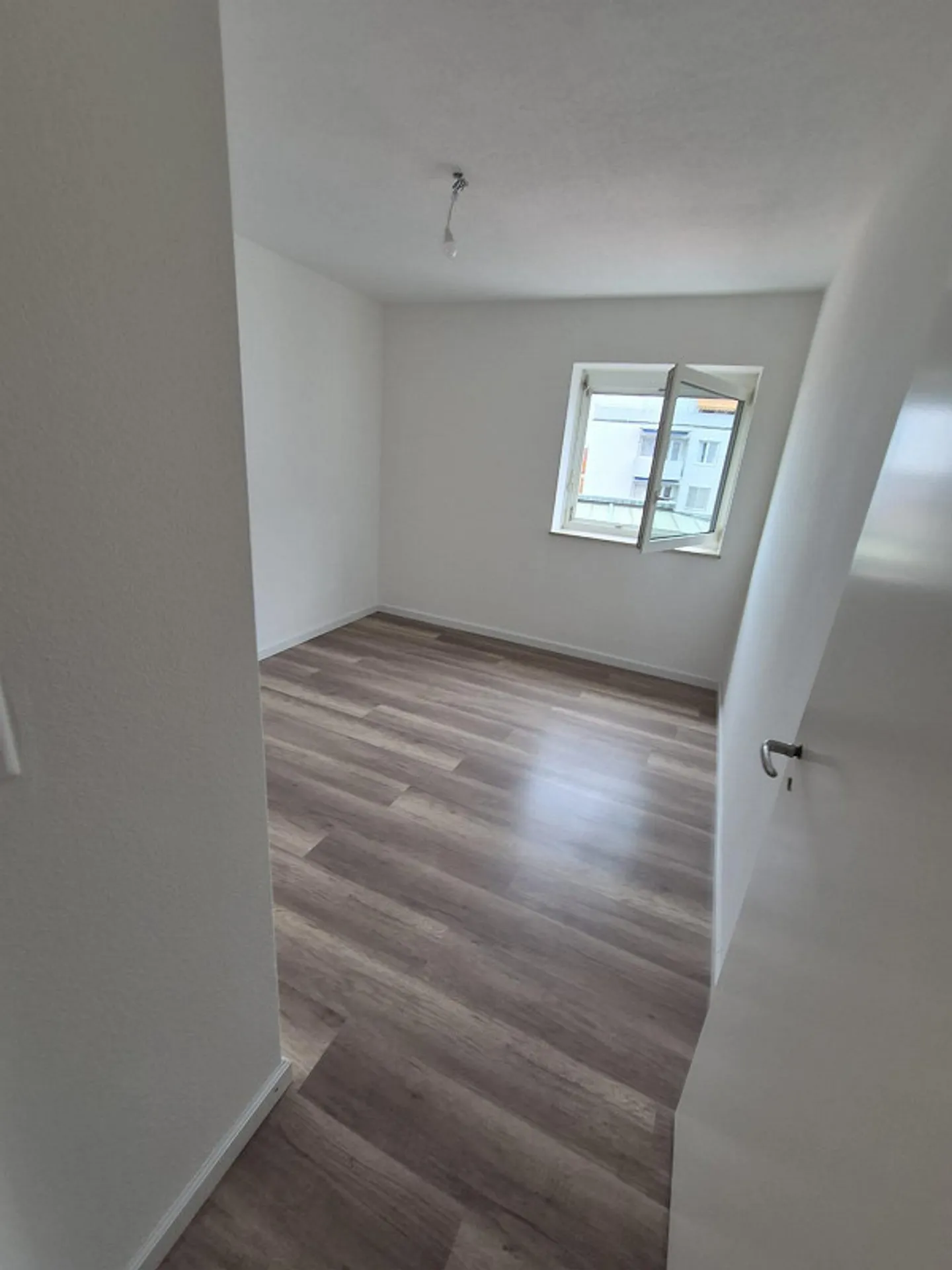 Wohnung mieten - Foto 2 von 8