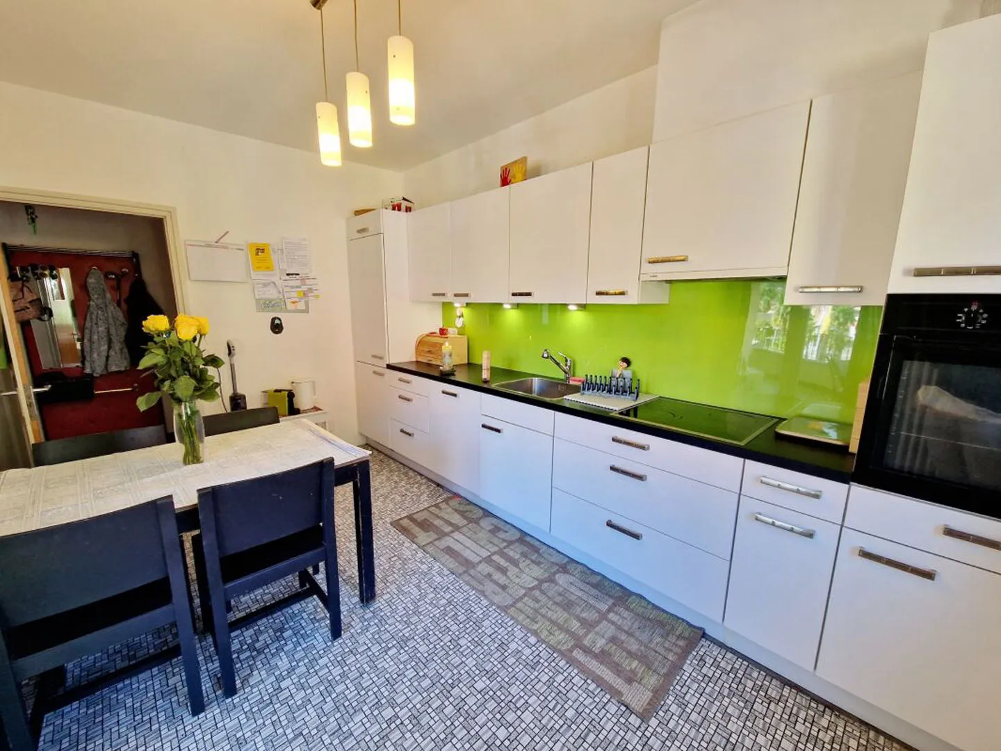 5.5-room apartment 1st floor, with covered parking and terrace in a two-family house - Photo 2 of 7