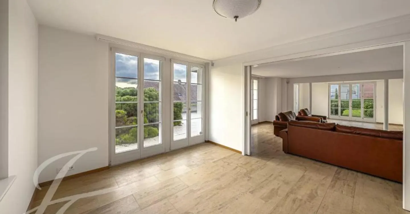 Magnifica proprietà di prestigio con piscina interna! - Foto 1 di 8