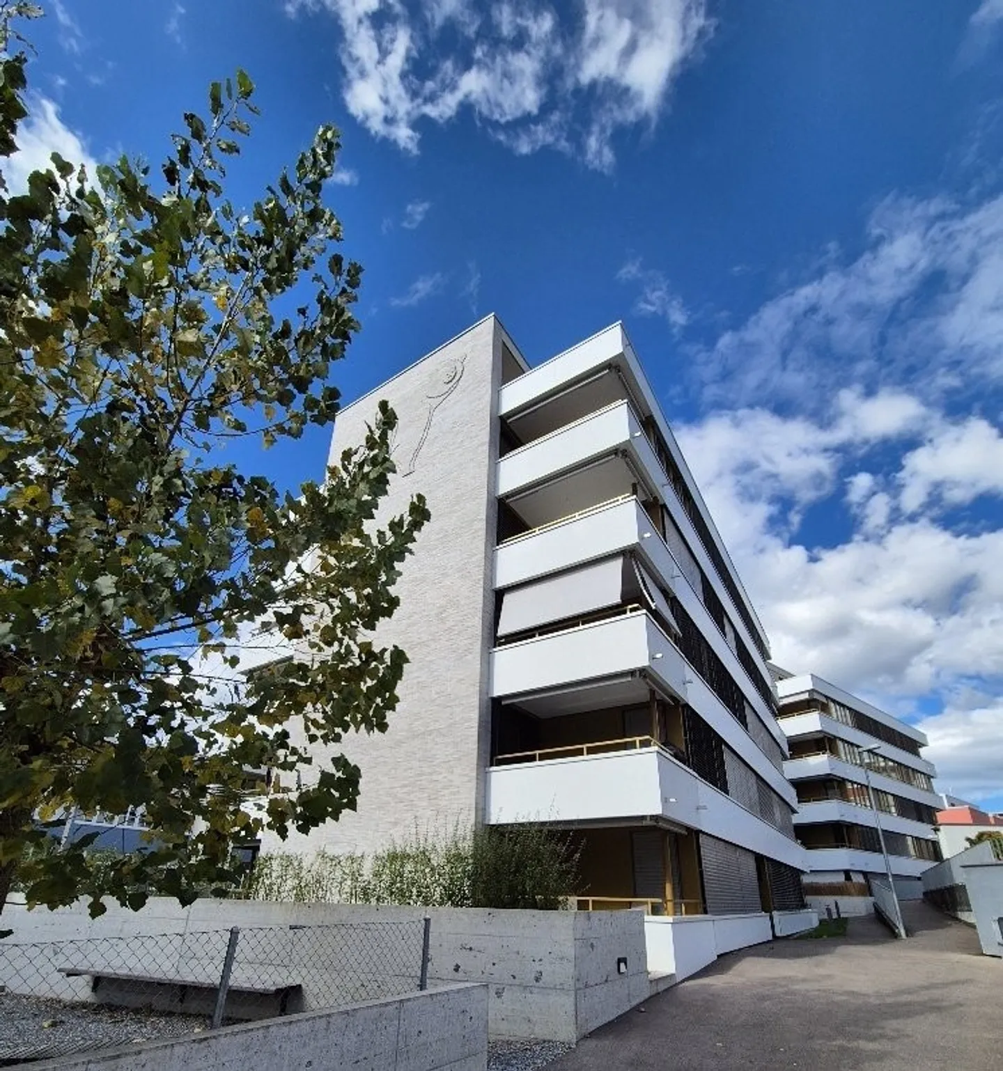 Moderne 3.5 Zimmerwohnung - Foto 1 von 6