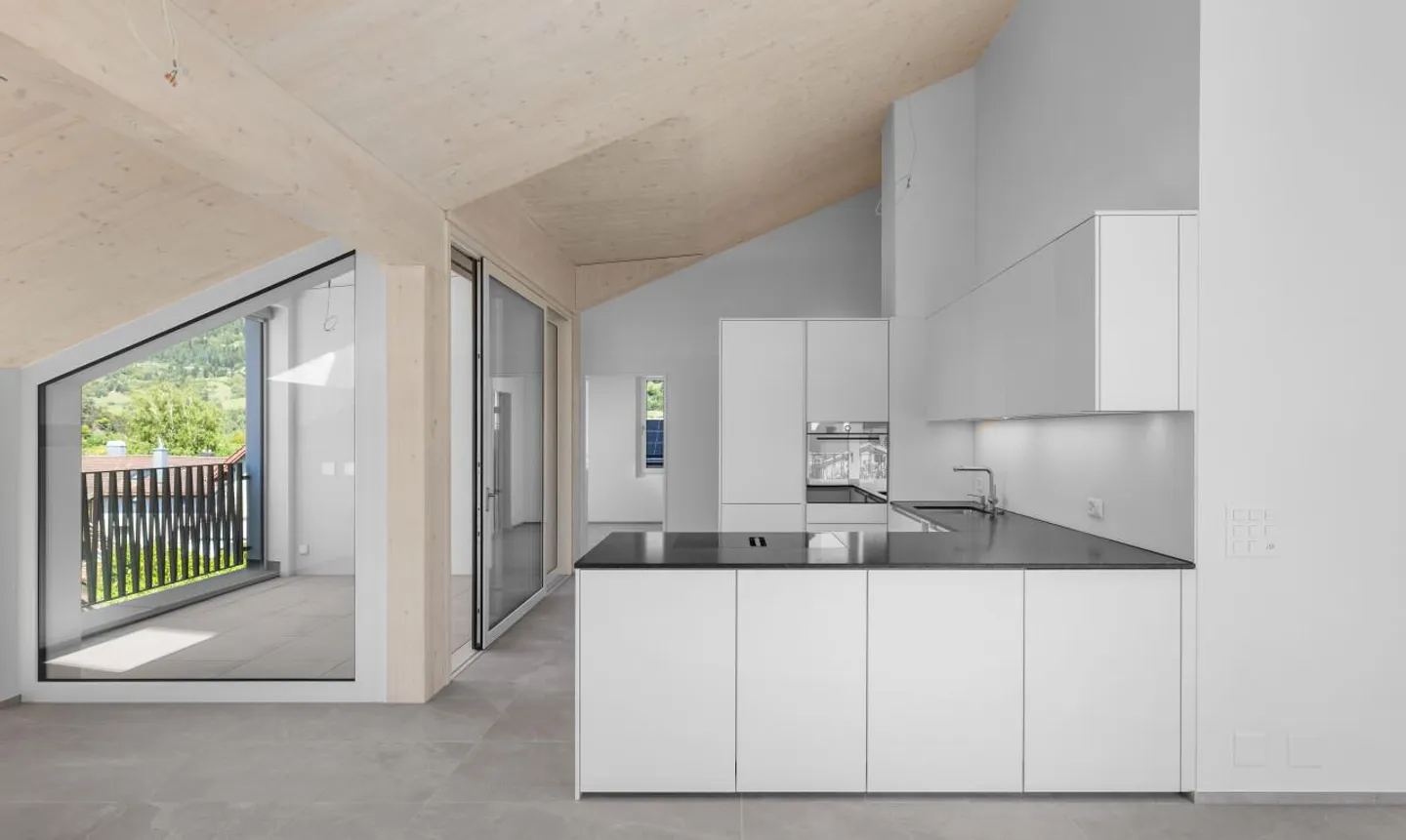 Penthouse moderne avec vue sur les montagnes - Photo 4 sur 11