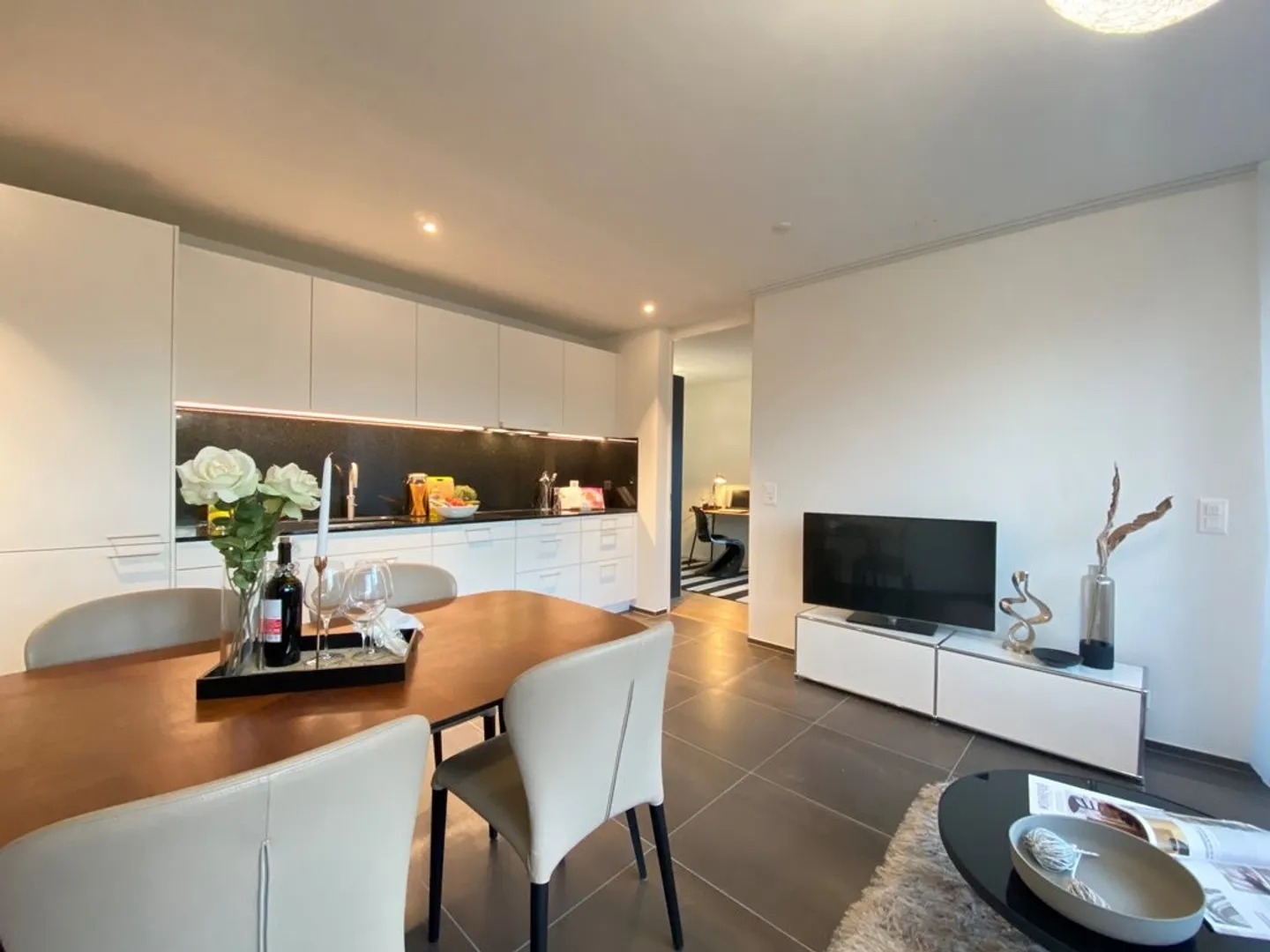 Moderne 3.5 Zimmerwohnung - Foto 2 von 6