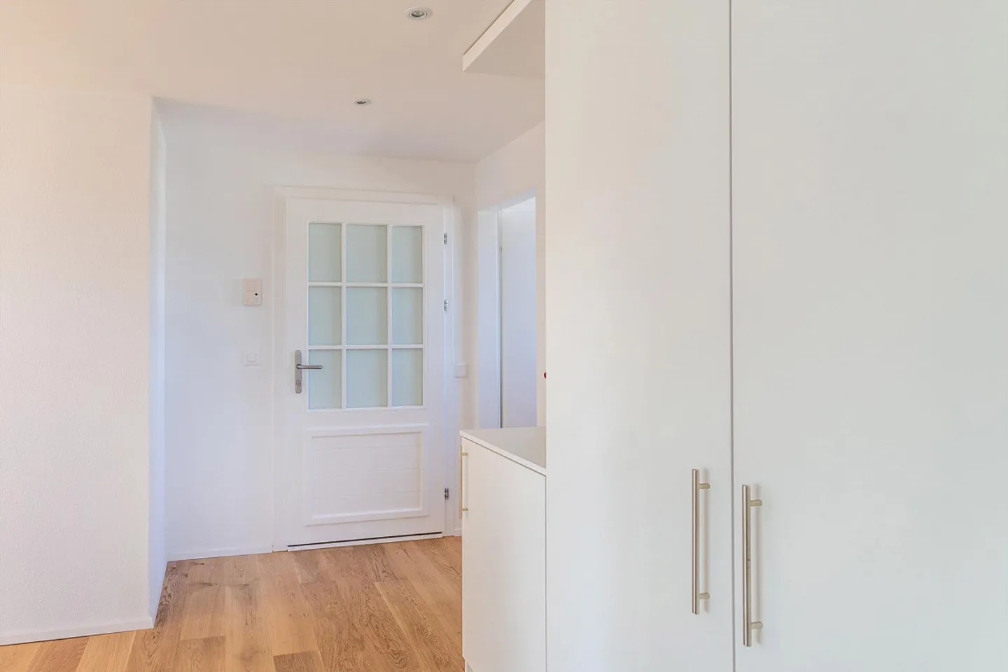 Modern Living Above the Rooftops - Photo 5 of 10