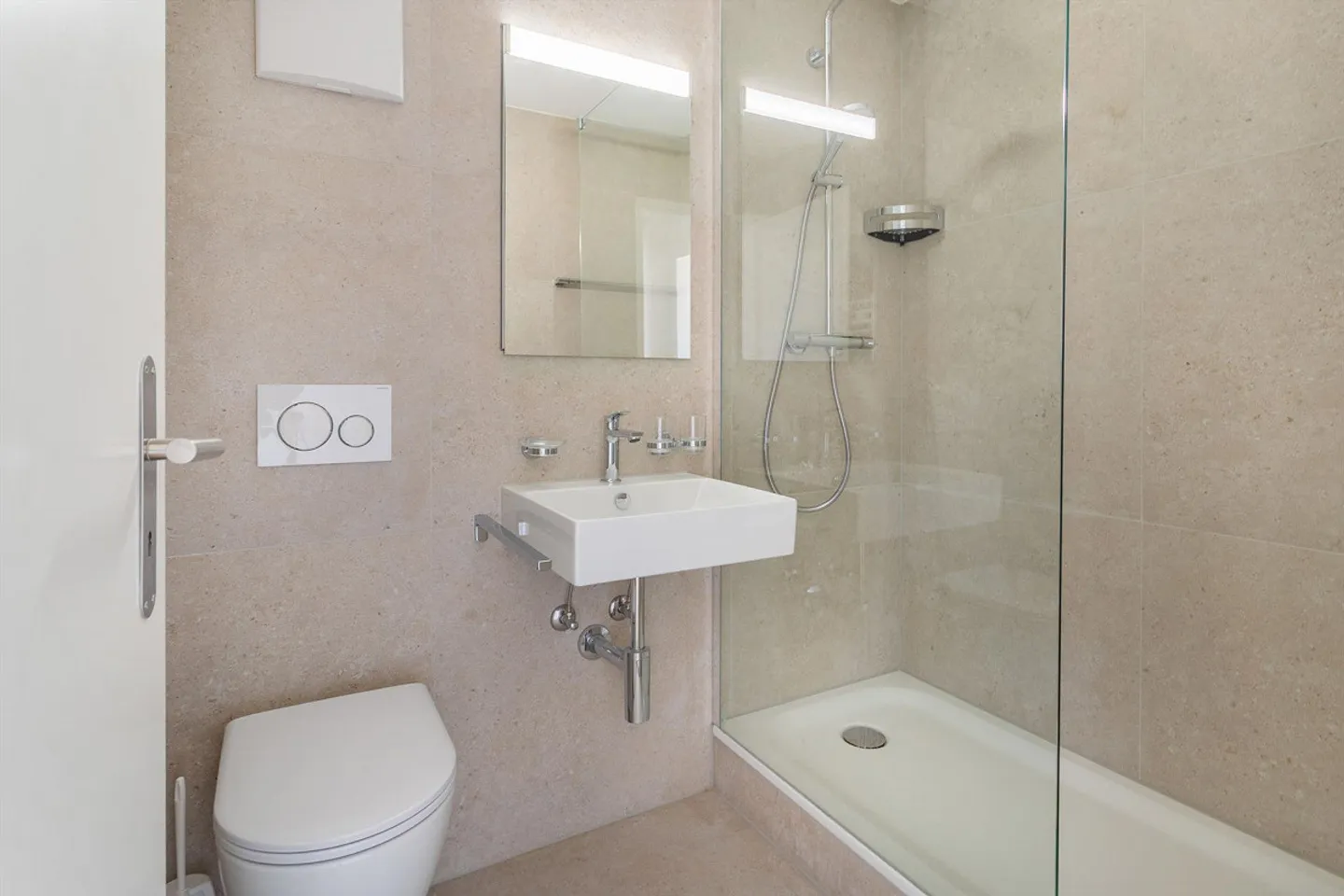 Modern Living Above the Rooftops - Photo 6 of 10