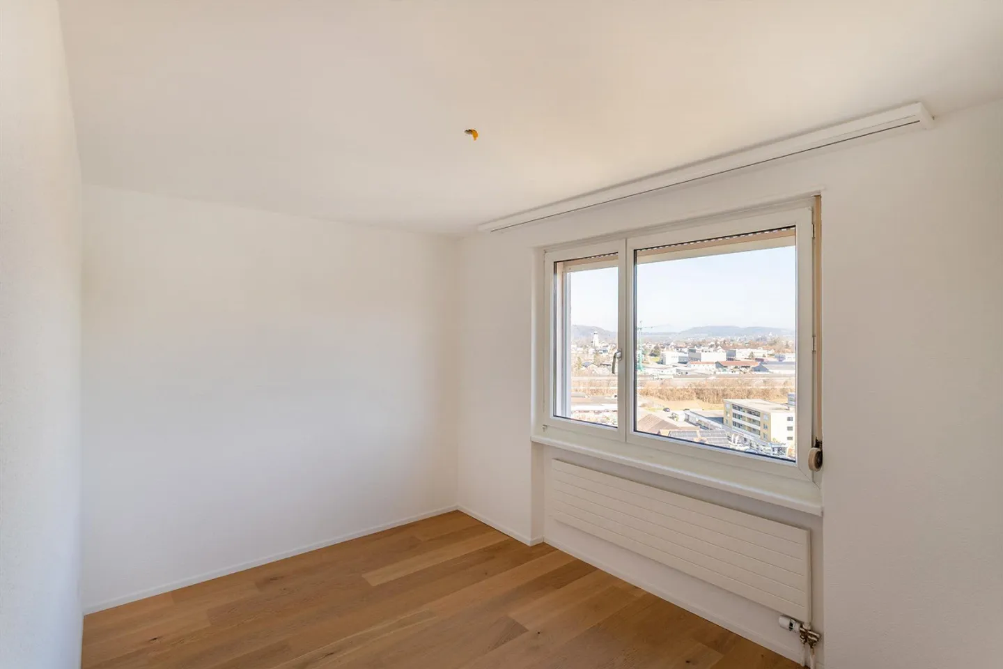 Modern Living Above the Rooftops - Photo 3 of 10