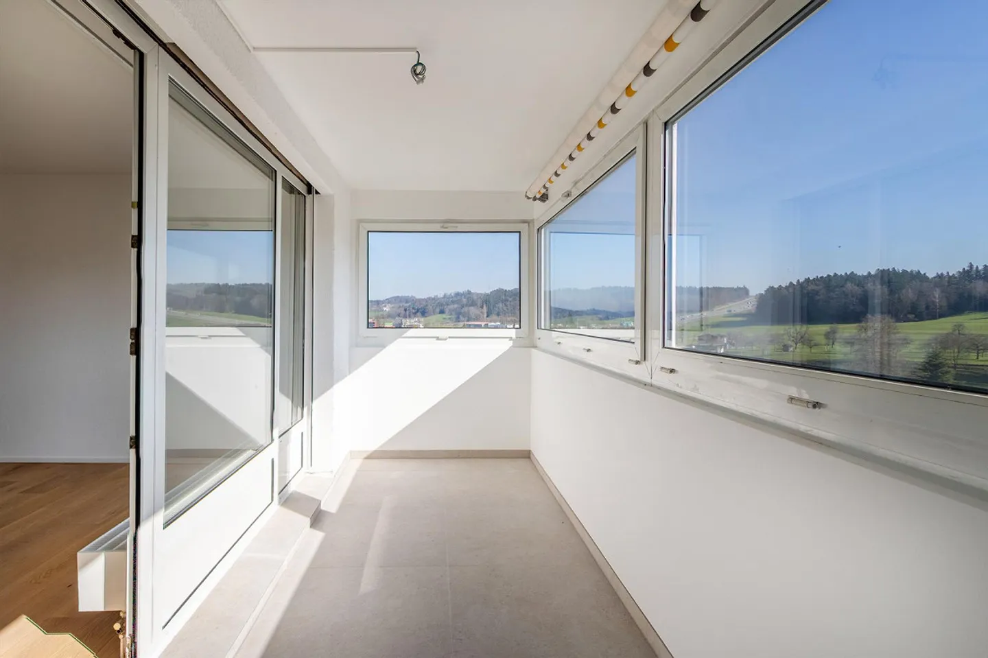 Modern Living Above the Rooftops - Photo 8 of 10