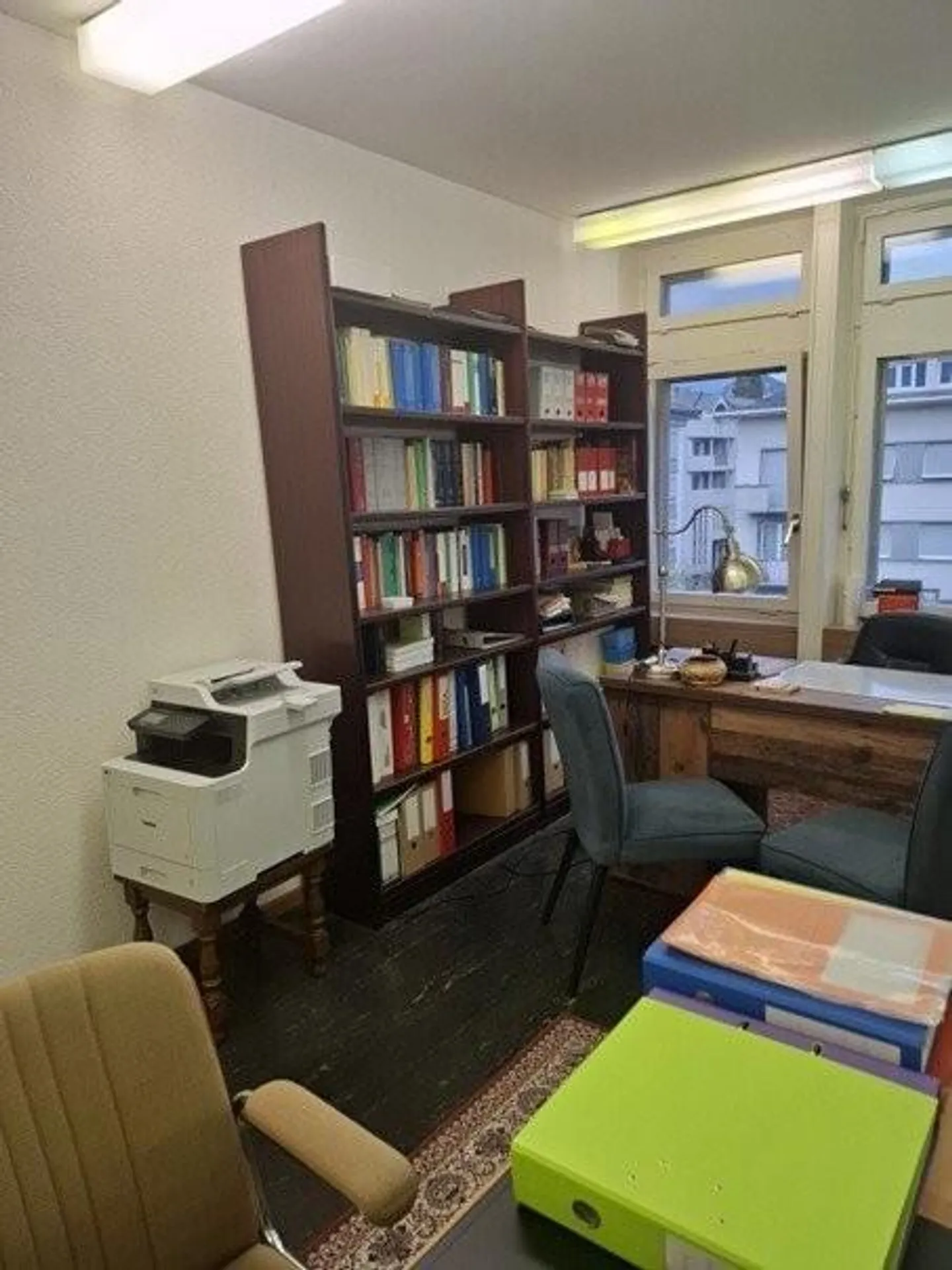 Office in the city center near the train station! - Photo 3 of 6