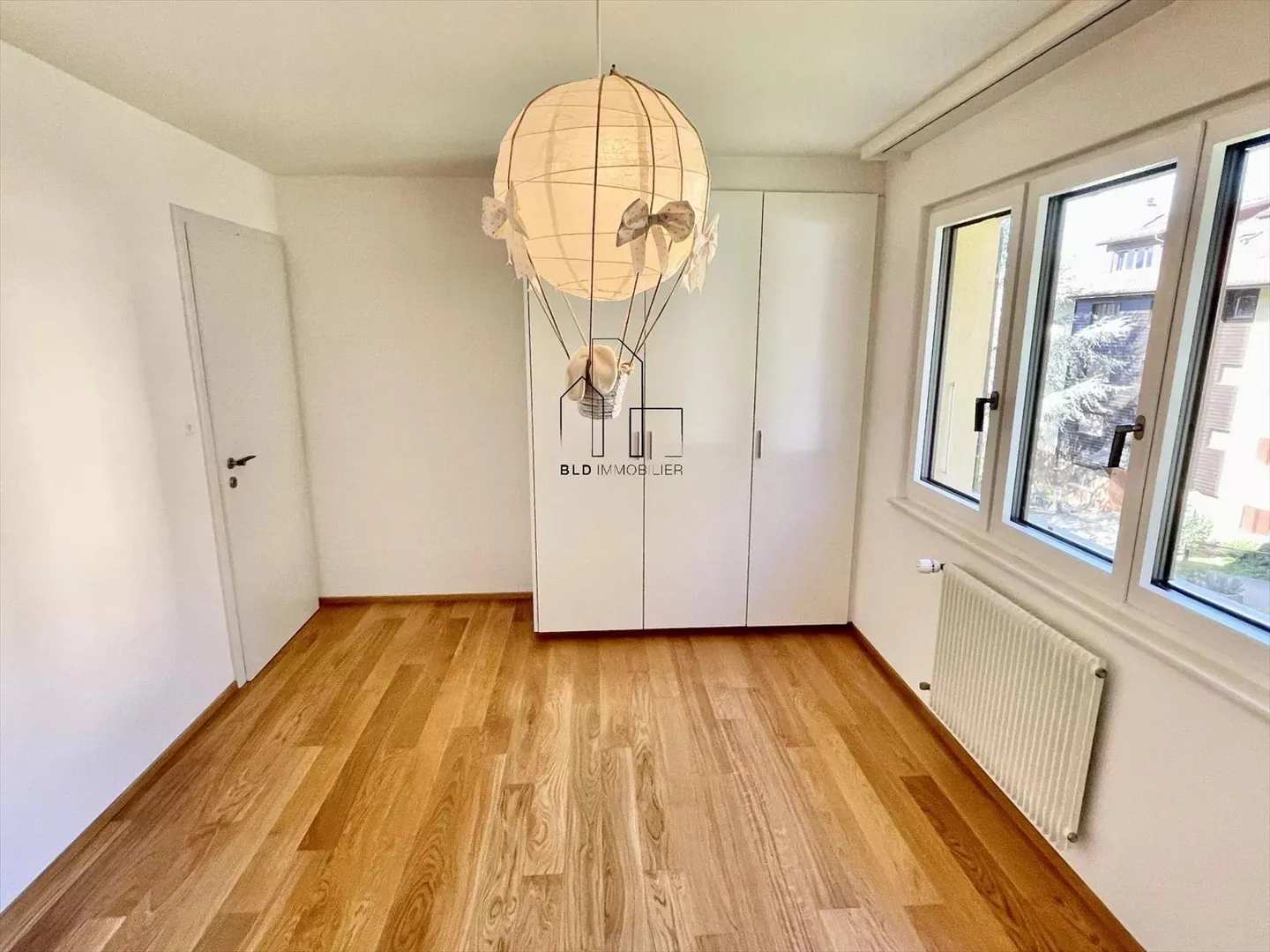 Appartamento luminoso di 5,5 stanze completamente ristrutturato - Foto 9 di 13