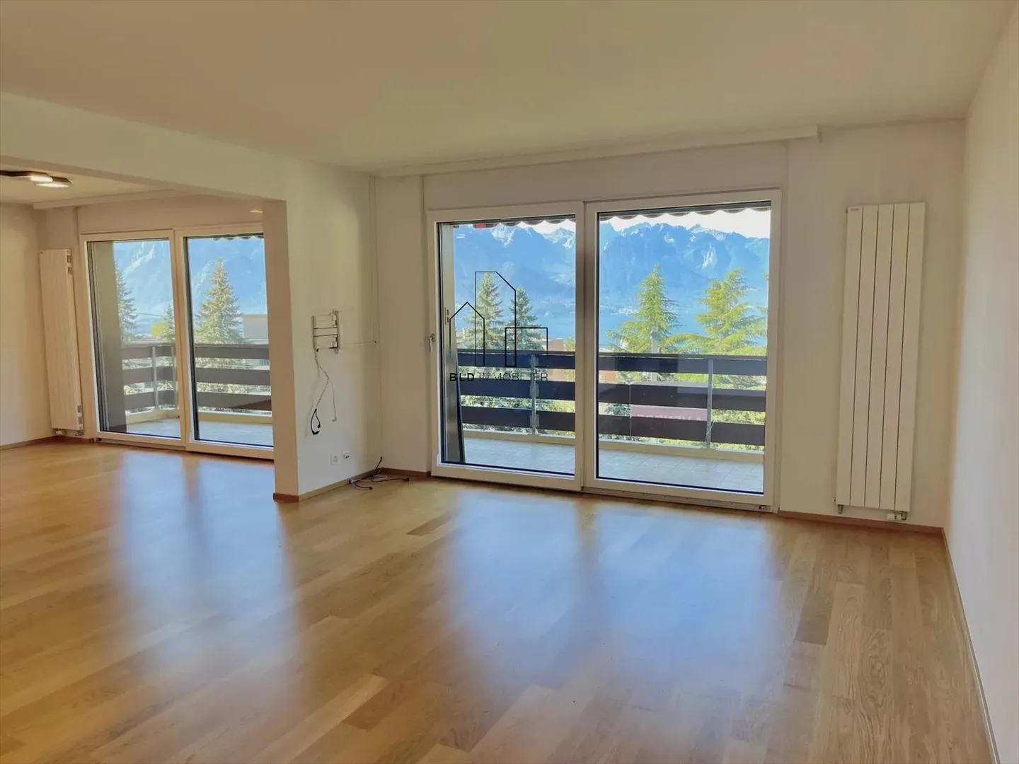 Appartamento luminoso di 5,5 stanze completamente ristrutturato - Foto 4 di 13