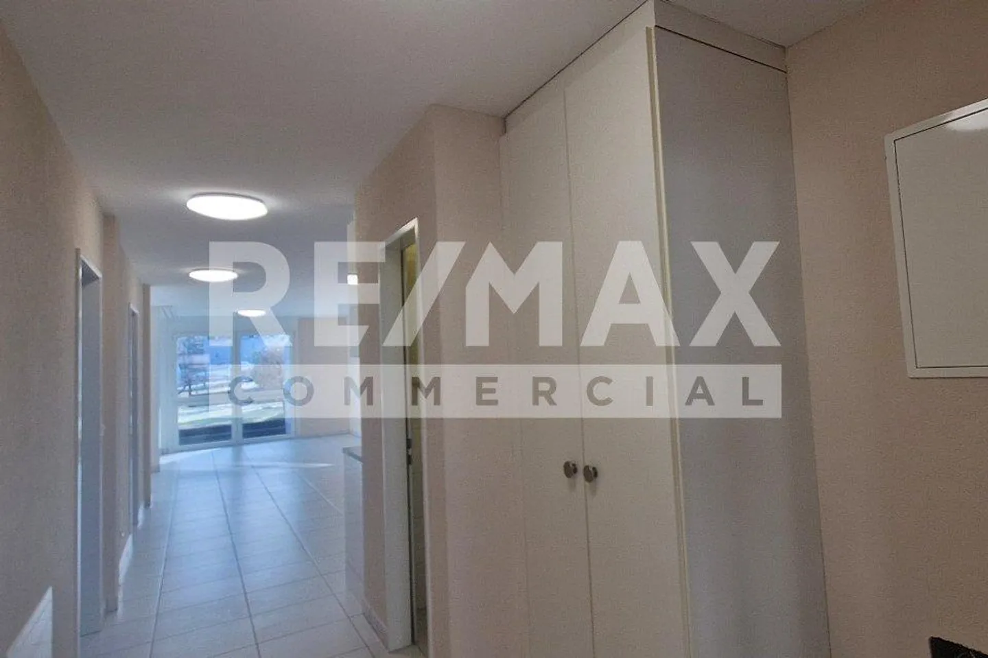 Gewerbefläche mit Gartenblick - Foto 12 von 13