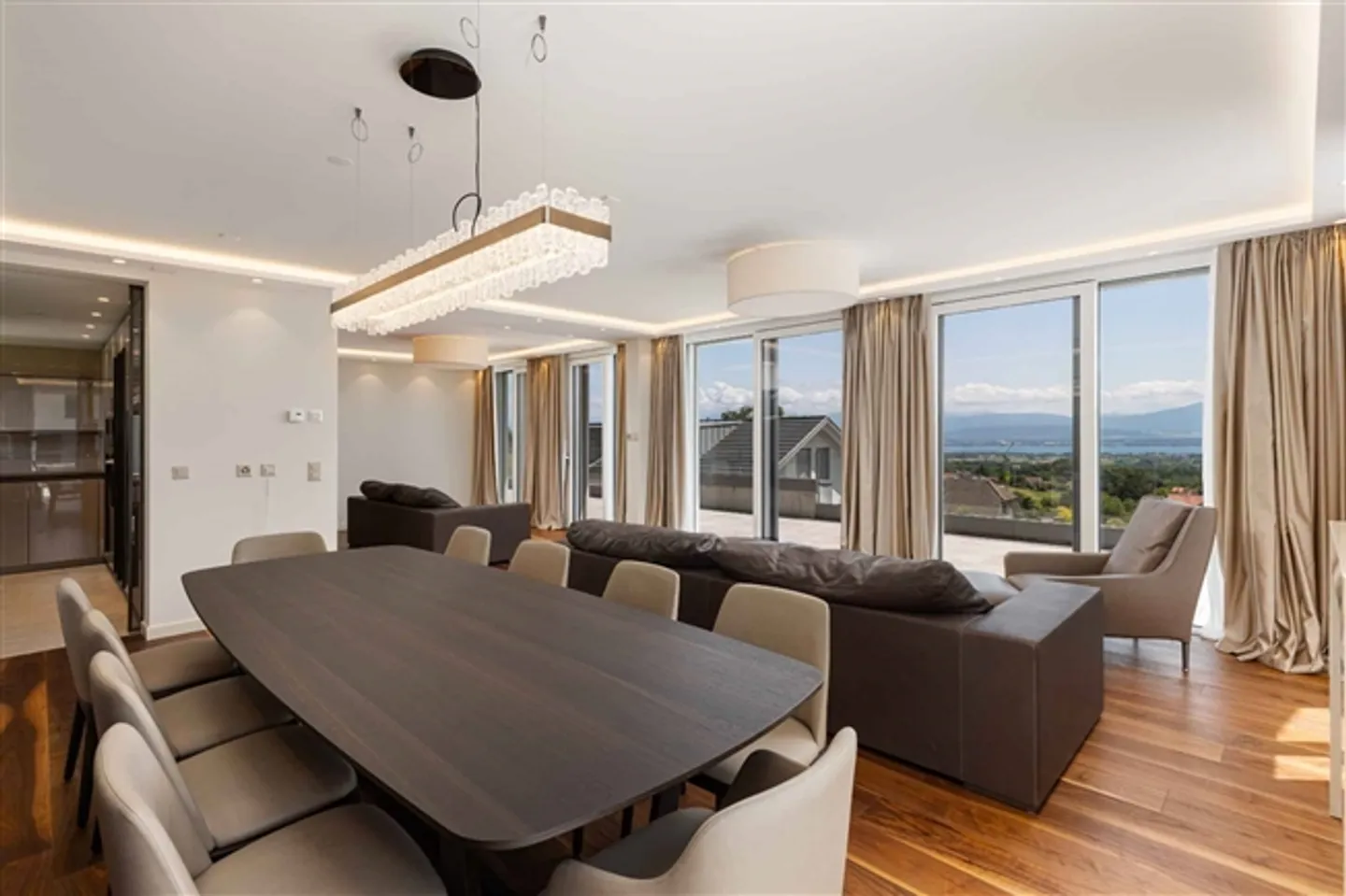 Bellissima Casa con Vista Panoramica - Foto 1 di 12