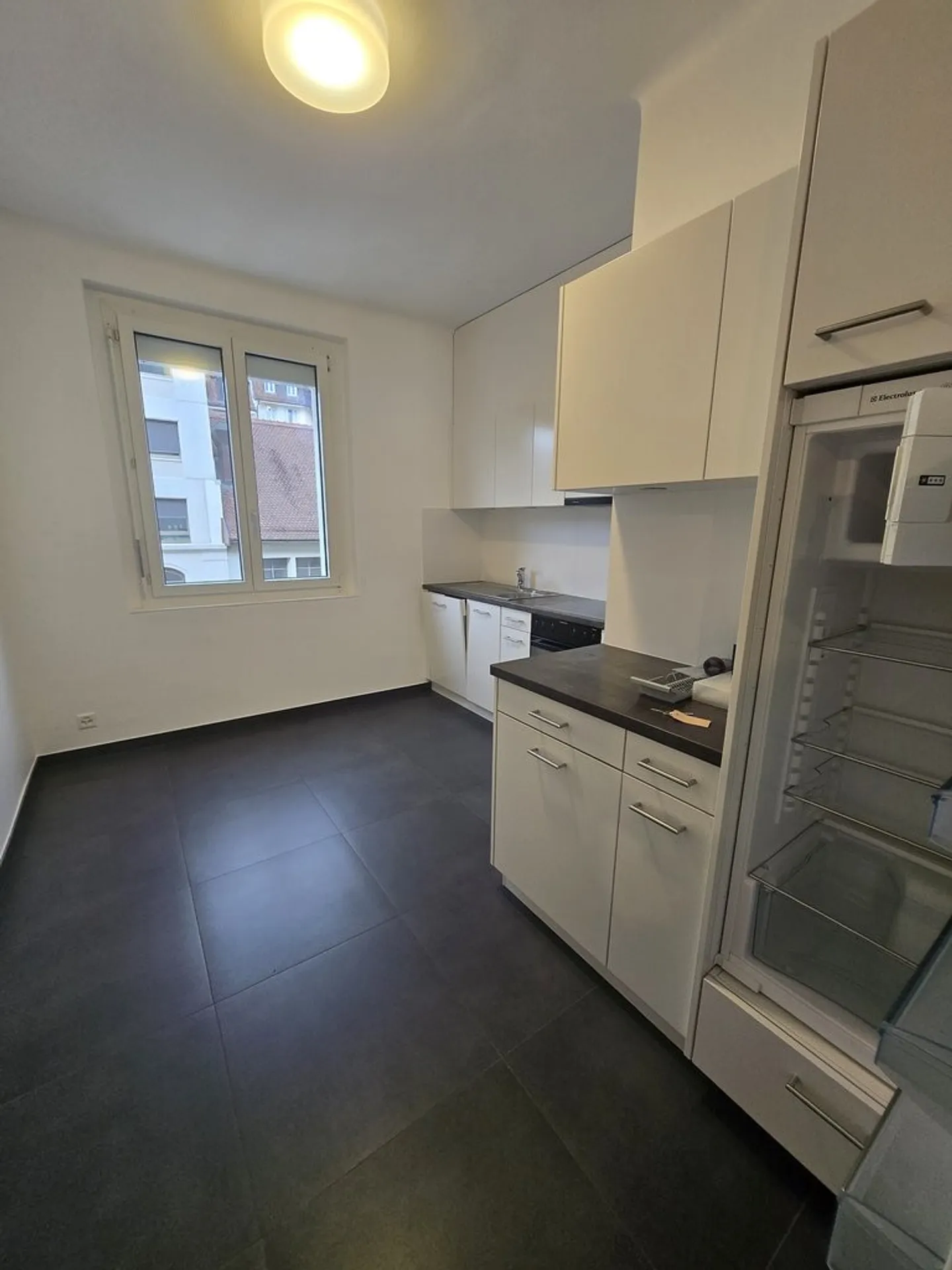 Vicino ai servizi e ai trasporti pubblici. - Foto 2 di 9