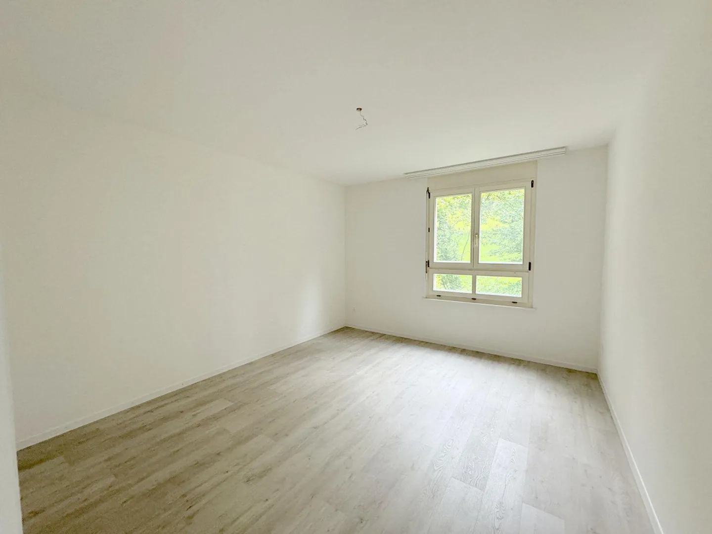 Appartamento moderno con balcone vetrato - Foto 5 di 9