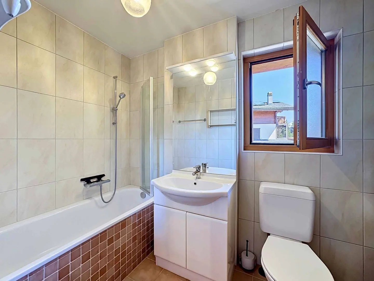 Coup de cœur: charming duplex with garden and panoramic view - Photo 9 of 13