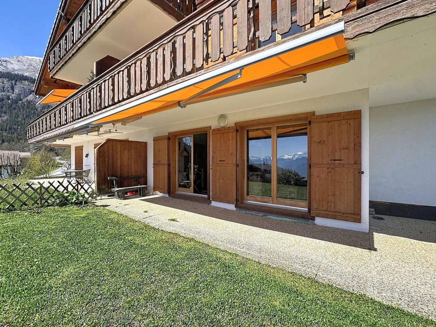 Coup de cœur: charming duplex with garden and panoramic view - Photo 12 of 13